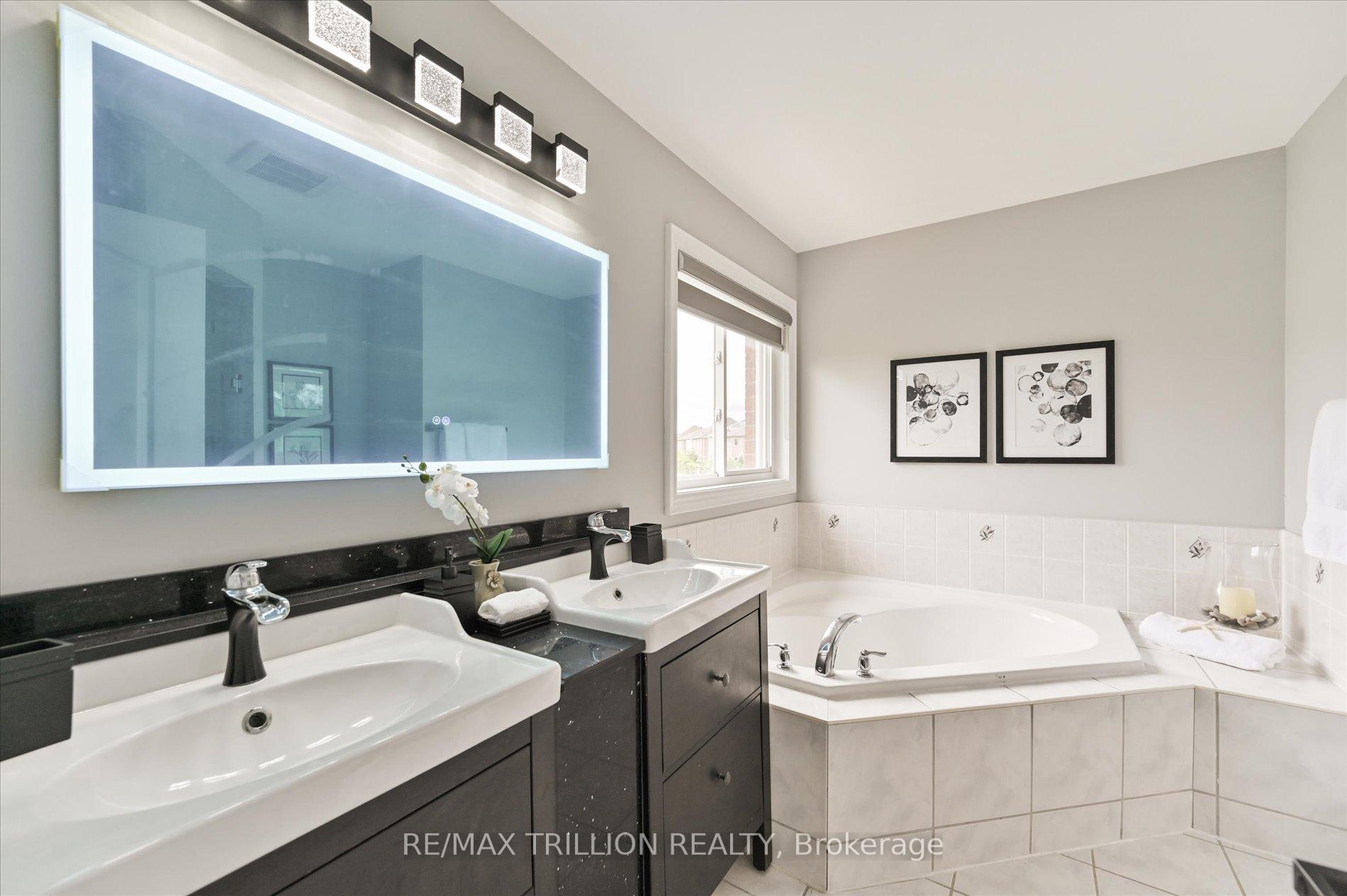 Photo 24 of 611 Staines Road, Scarborough, Rouge — HOMEH