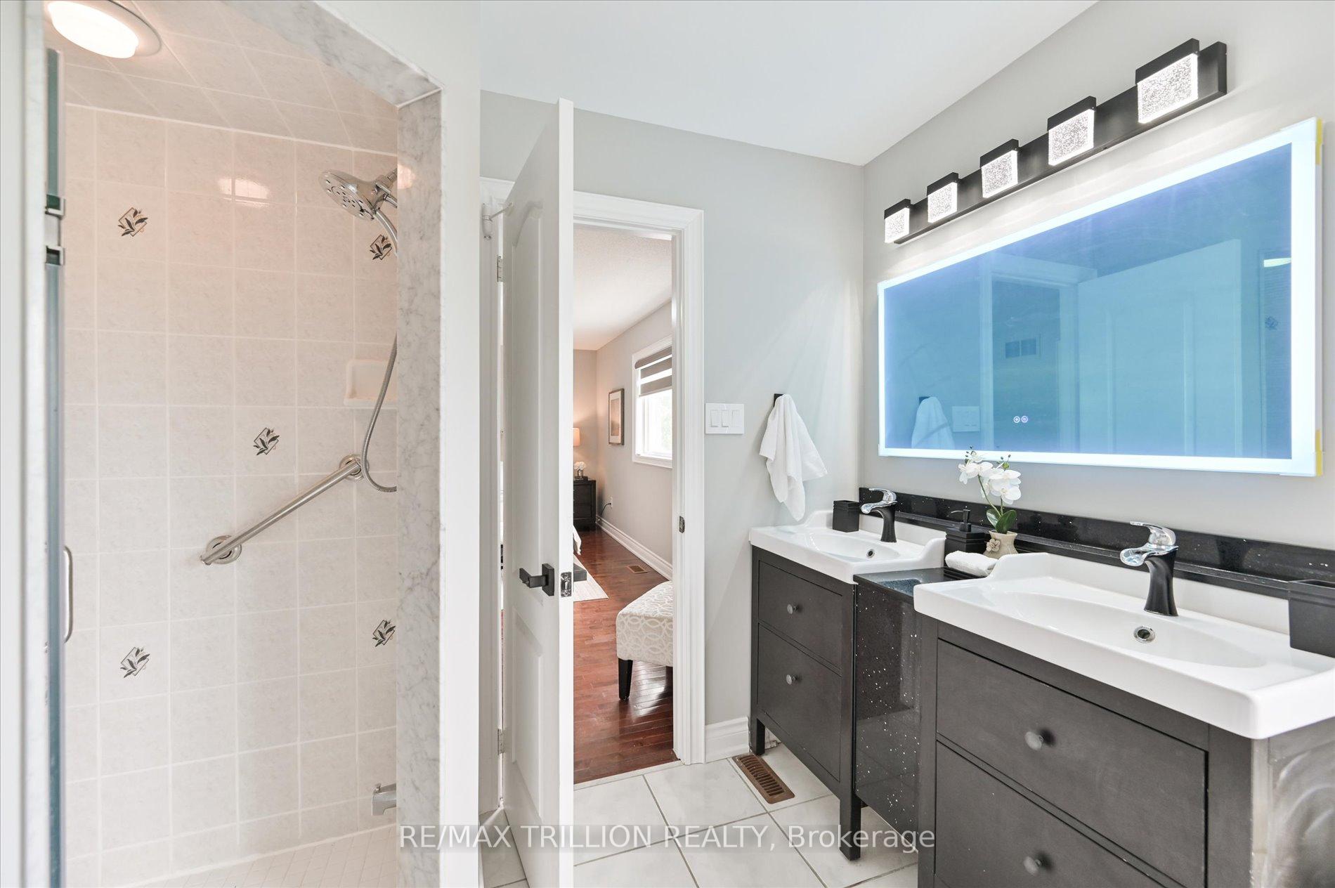 Photo 25 of 611 Staines Road, Scarborough, Rouge — HOMEH
