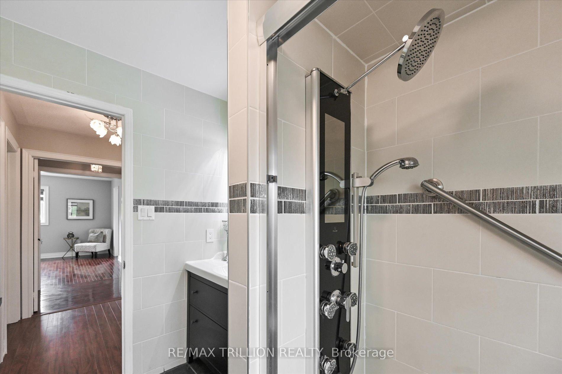Photo 30 of 611 Staines Road, Scarborough, Rouge — HOMEH
