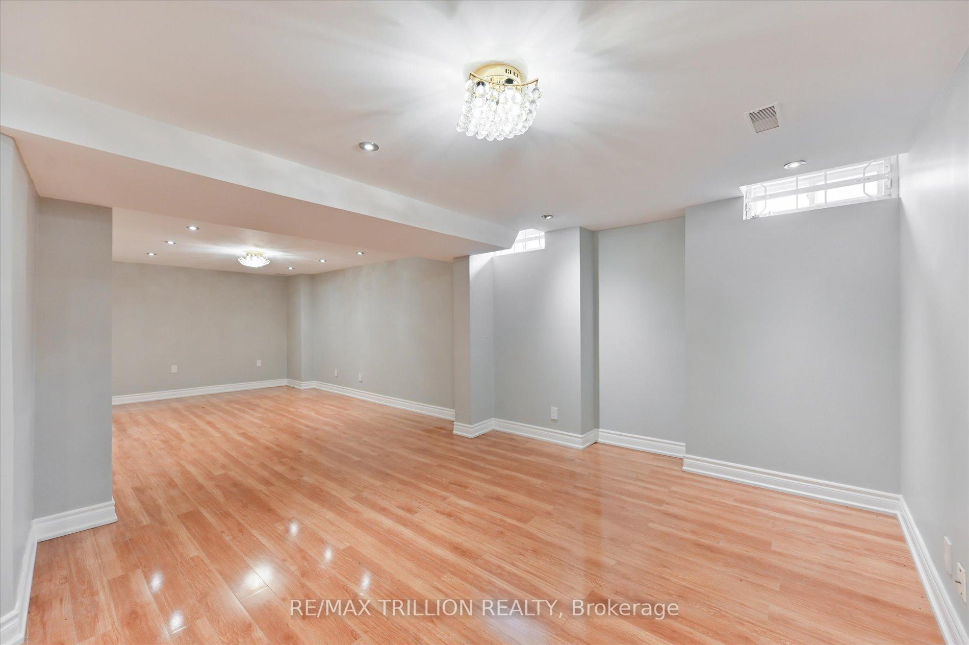 Photo 33 of 611 Staines Road, Scarborough, Rouge — HOMEH