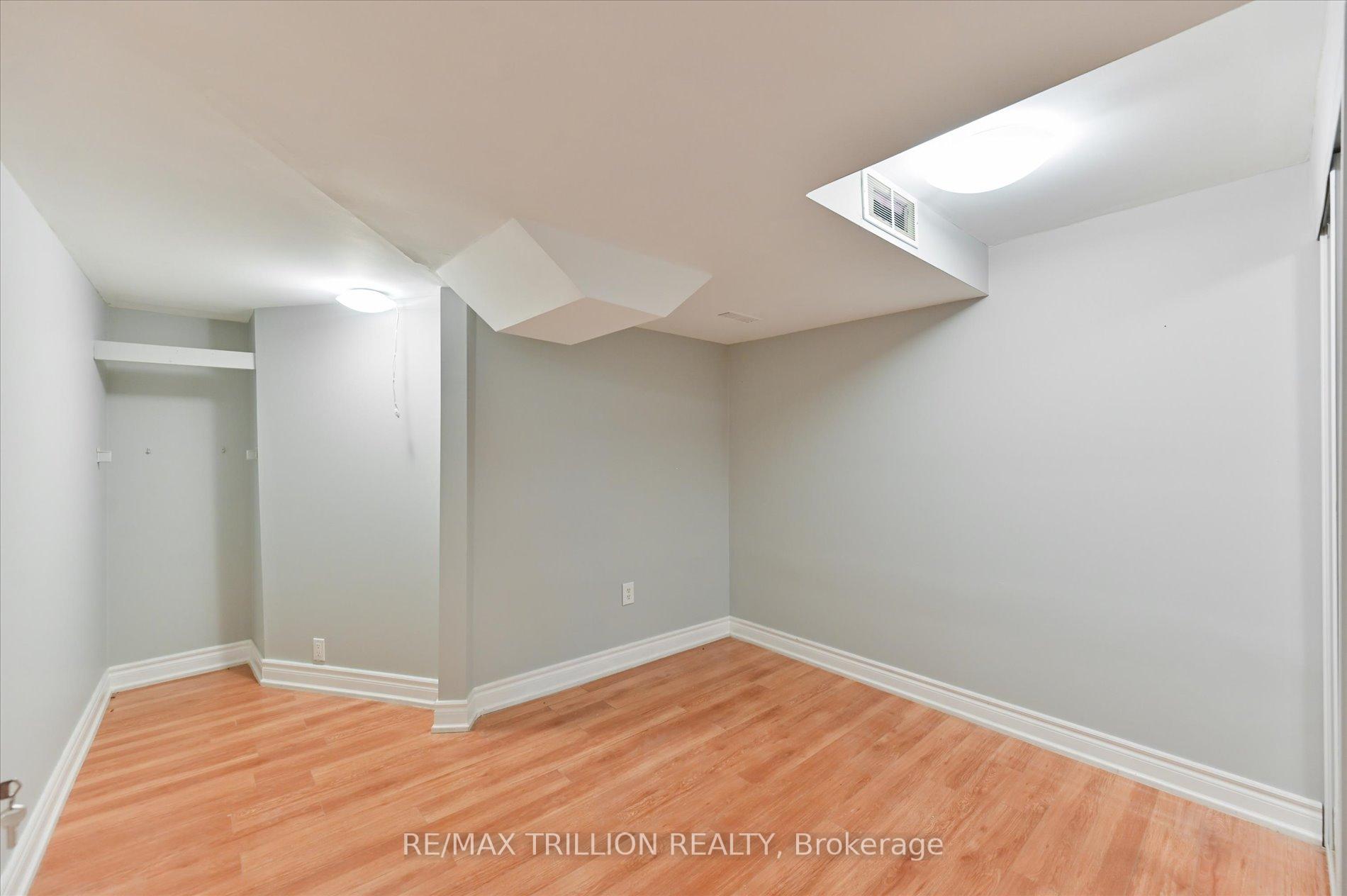 Photo 35 of 611 Staines Road, Scarborough, Rouge — HOMEH