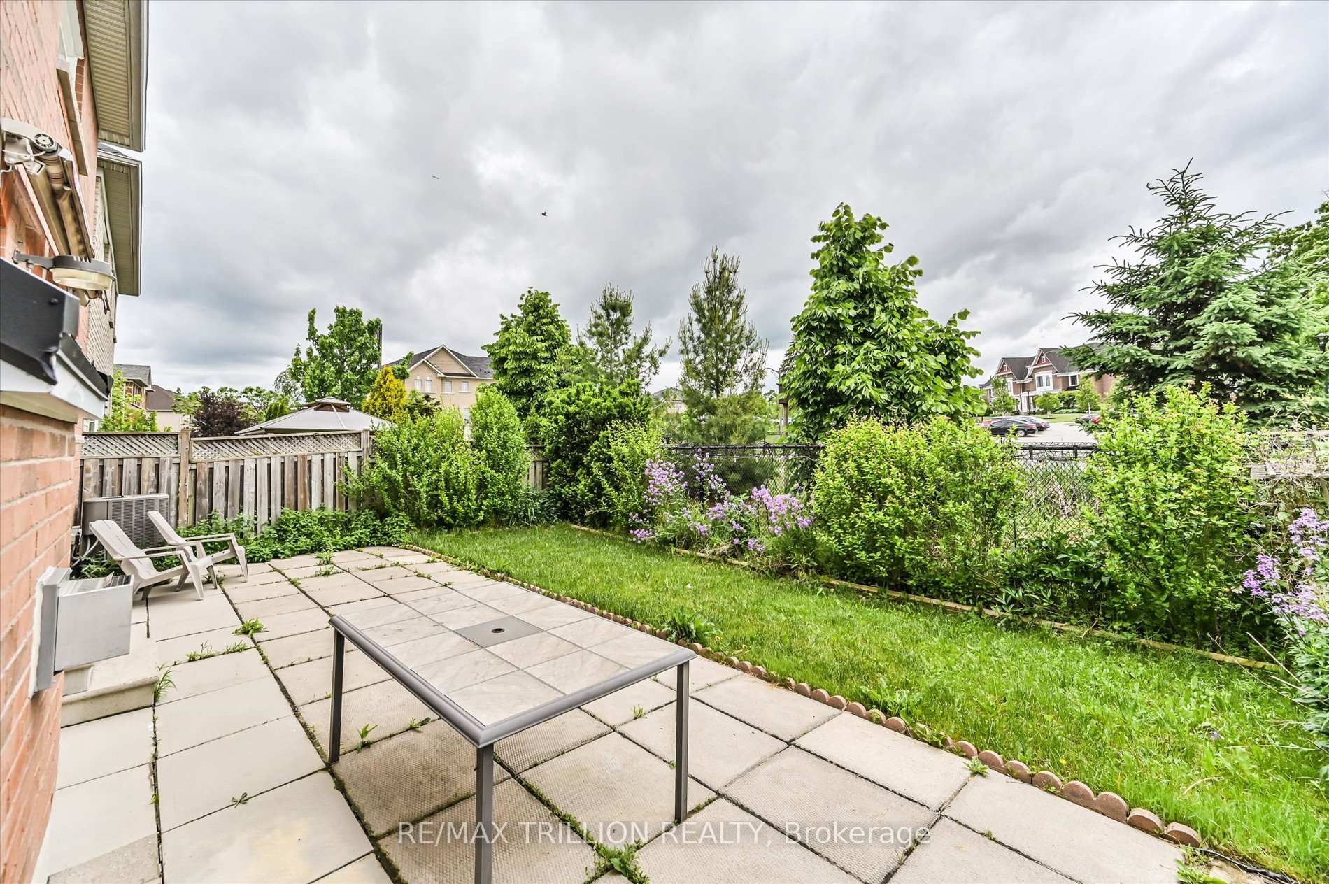 Photo 38 of 611 Staines Road, Scarborough, Rouge — HOMEH
