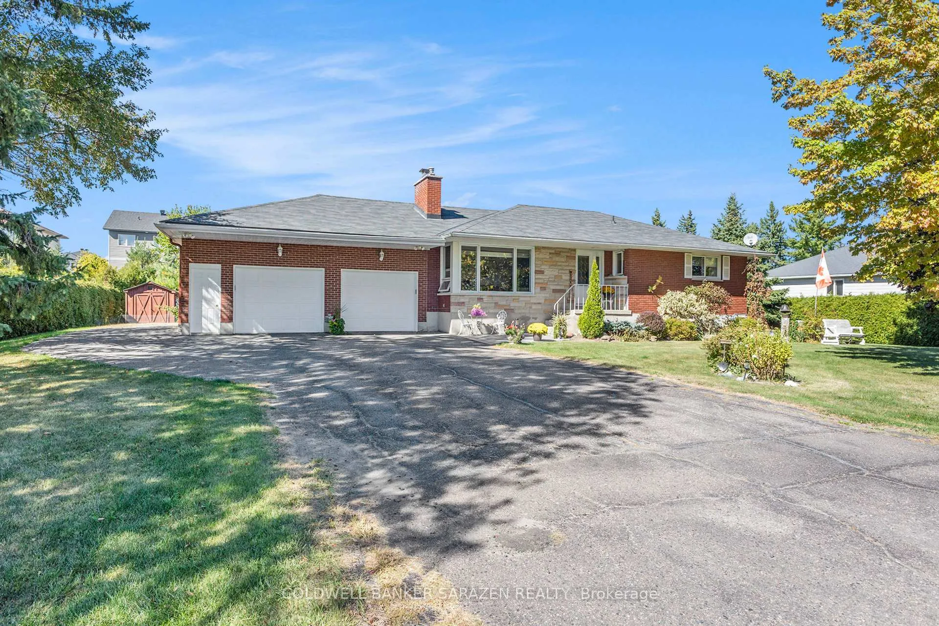 Photo 1 of 32 Wabalac Drive, McNab/Braeside, Mcnab/Braeside Twps — HOMEH