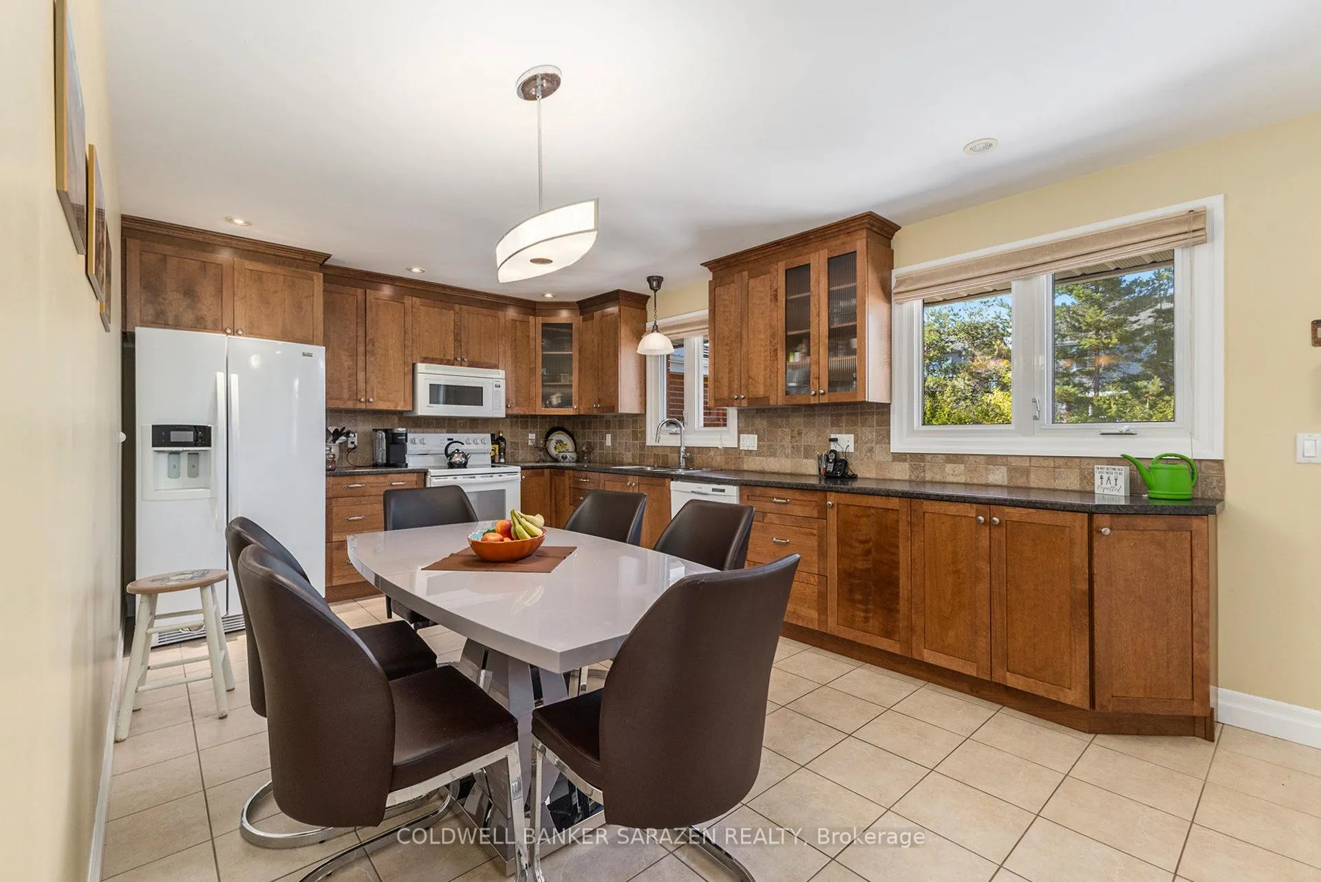 Photo 12 of 32 Wabalac Drive, McNab/Braeside, Mcnab/Braeside Twps — HOMEH