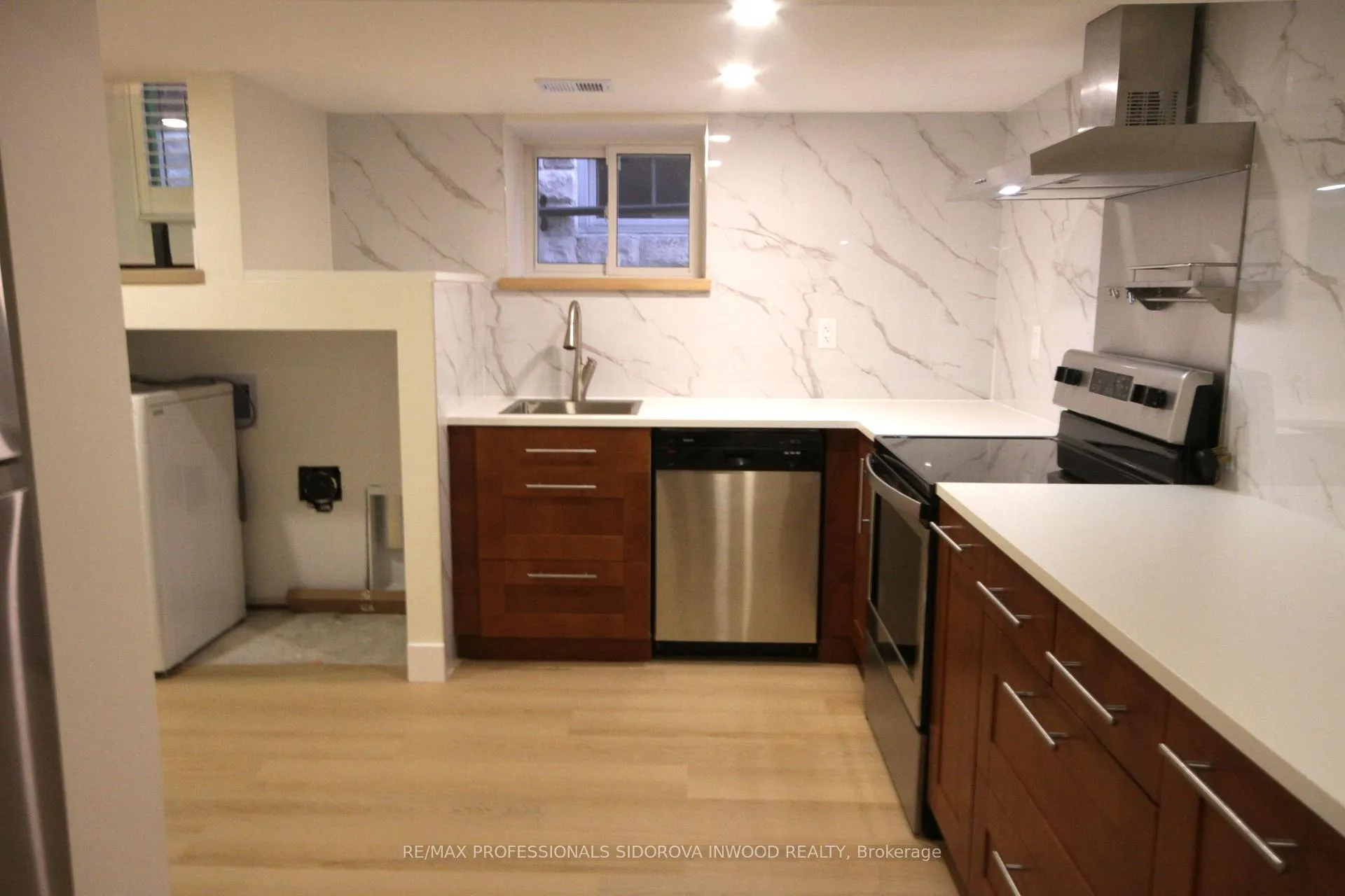 Photo 5 of Unit Bsmt, 52 Rogers Road, Toronto, Oakwood Village — HOMEH