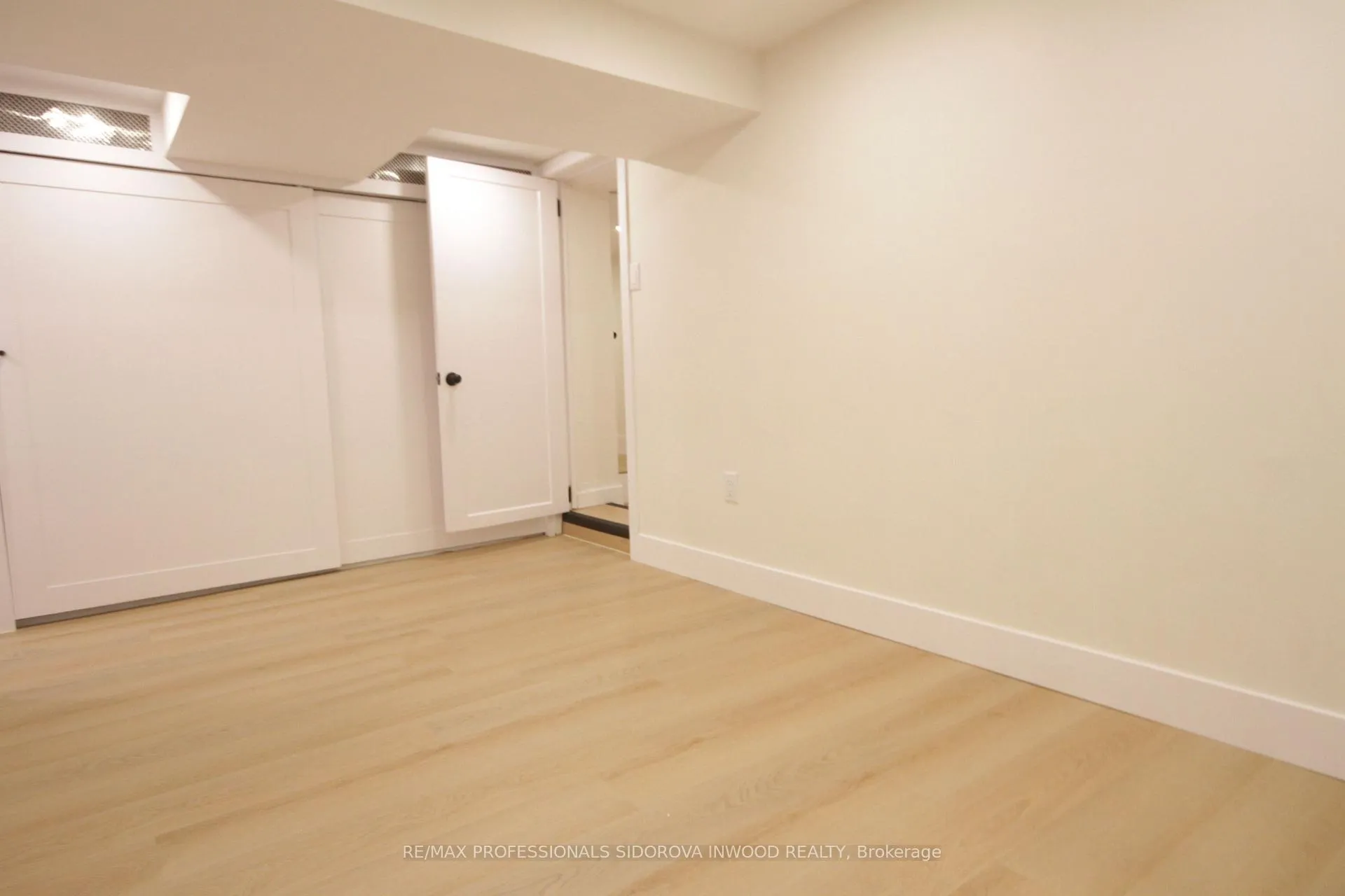 Photo 16 of Unit Bsmt, 52 Rogers Road, Toronto, Oakwood Village — HOMEH