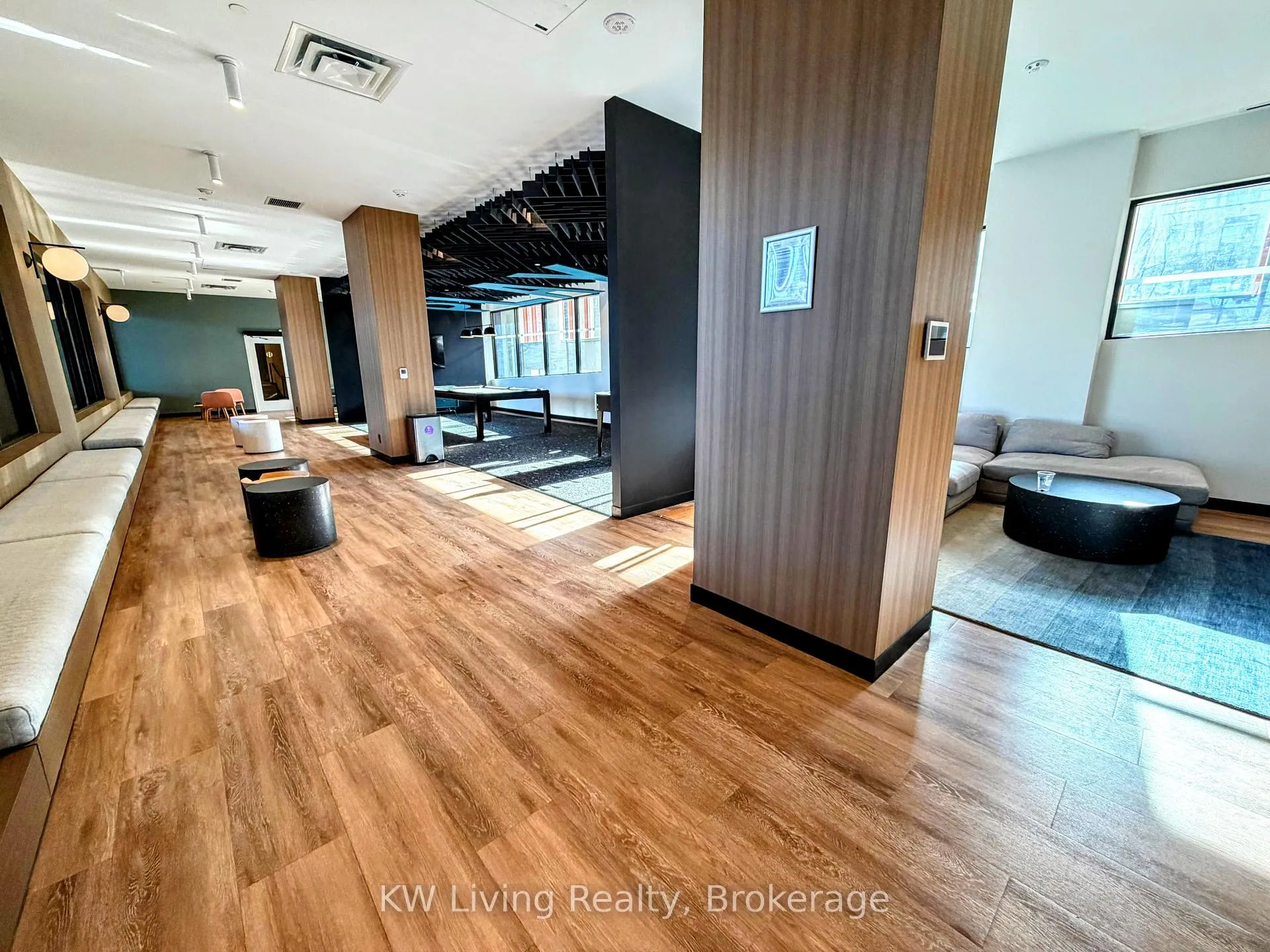 Photo 3 of Unit 818, 7950 Bathurst Street, Vaughan, Beverley Glen — HOMEH