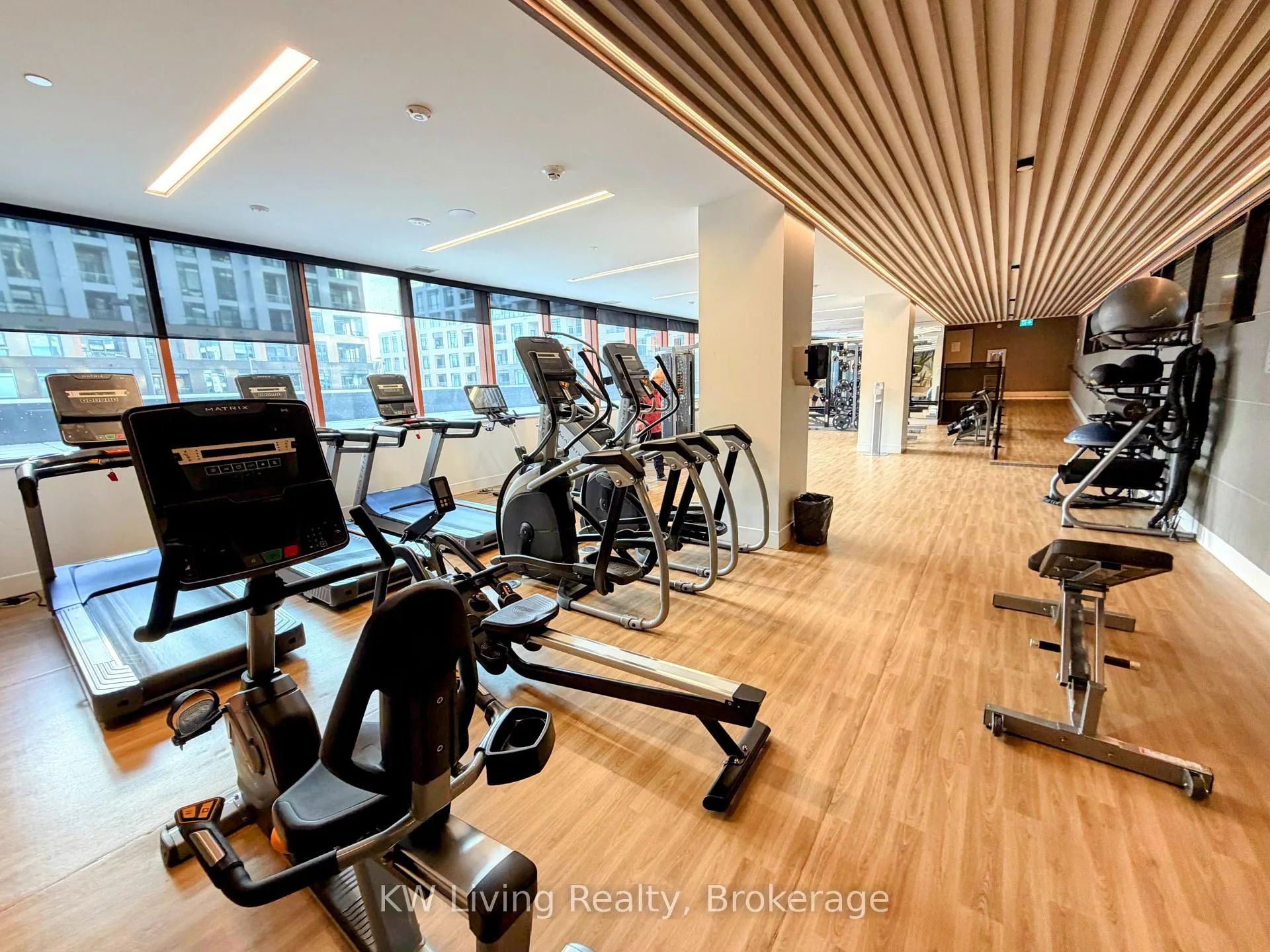 Photo 5 of Unit 818, 7950 Bathurst Street, Vaughan, Beverley Glen — HOMEH
