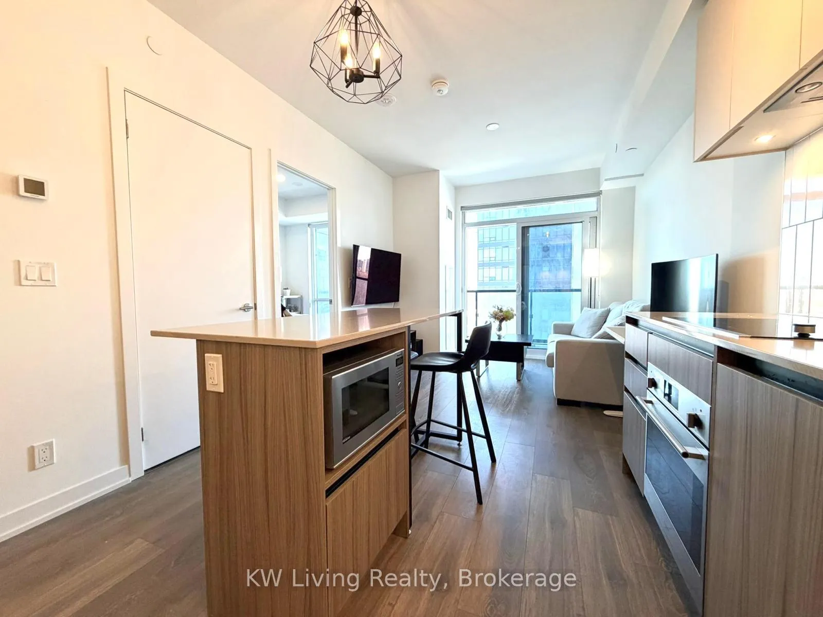 Photo 7 of Unit 818, 7950 Bathurst Street, Vaughan, Beverley Glen — HOMEH