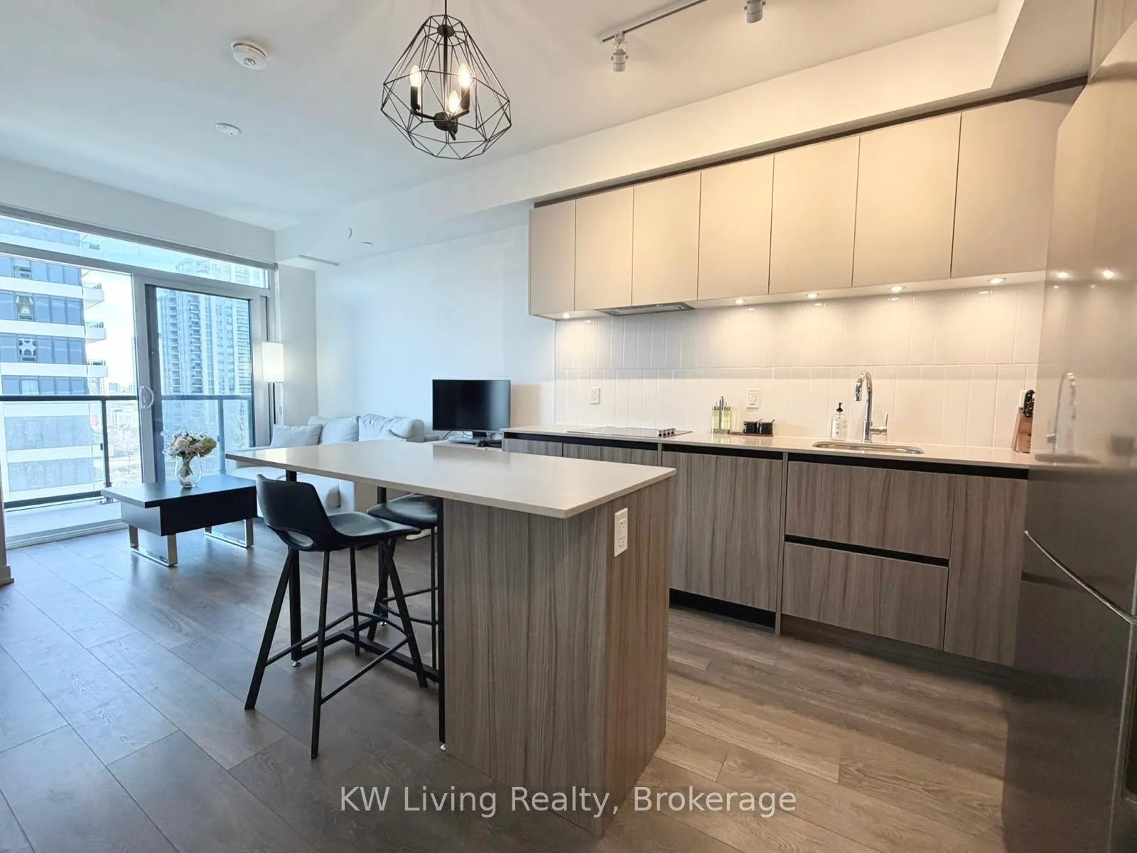 Photo 8 of Unit 818, 7950 Bathurst Street, Vaughan, Beverley Glen — HOMEH