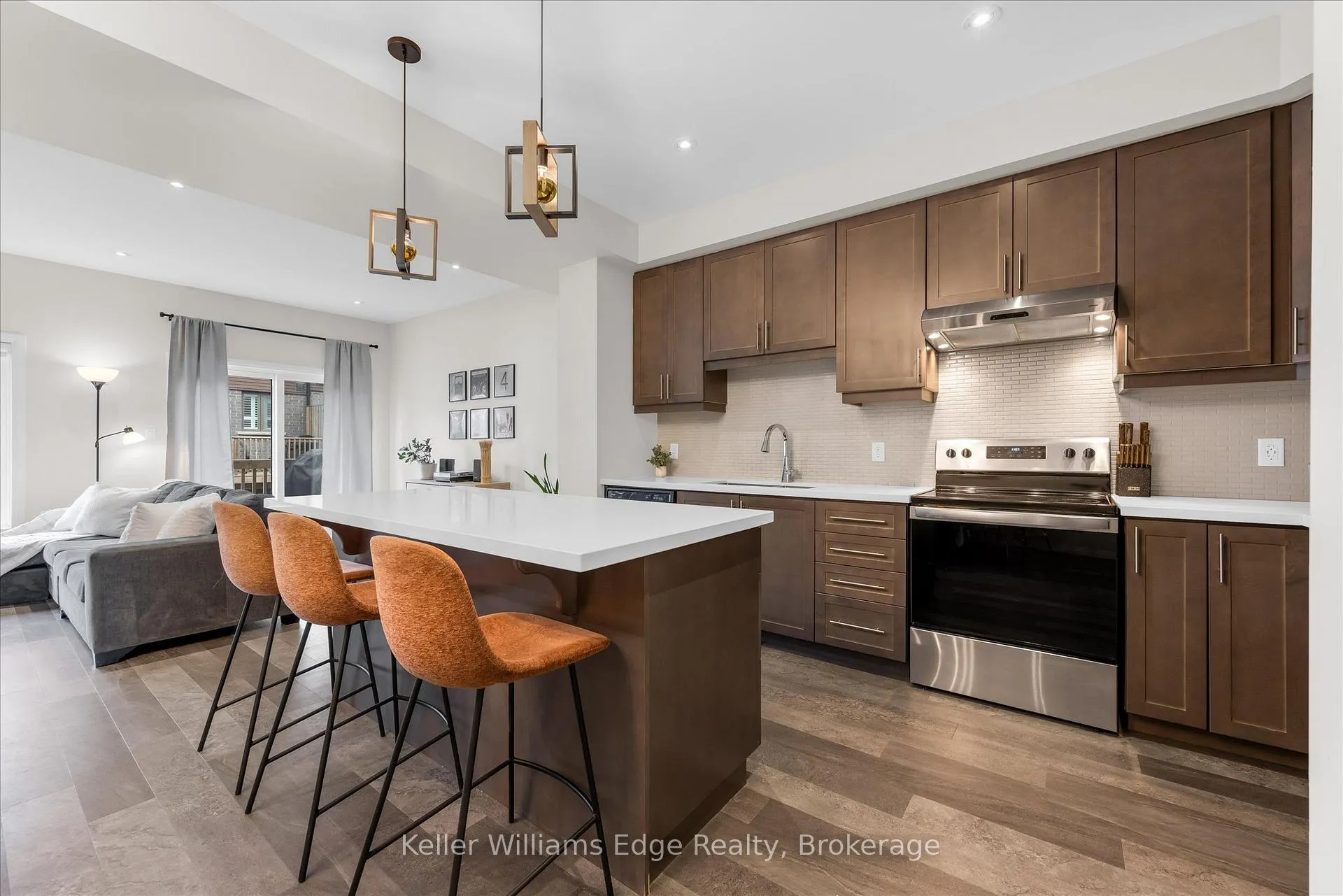 Photo 9 of 90 Soho Street, Hamilton, Stoney Creek Mountain — HOMEH