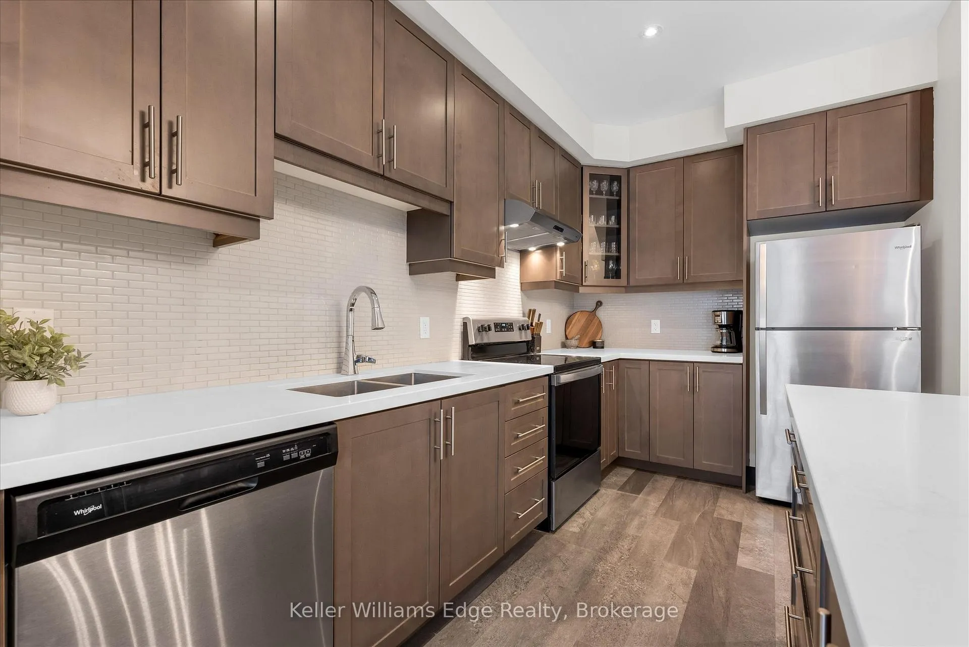 Photo 12 of 90 Soho Street, Hamilton, Stoney Creek Mountain — HOMEH
