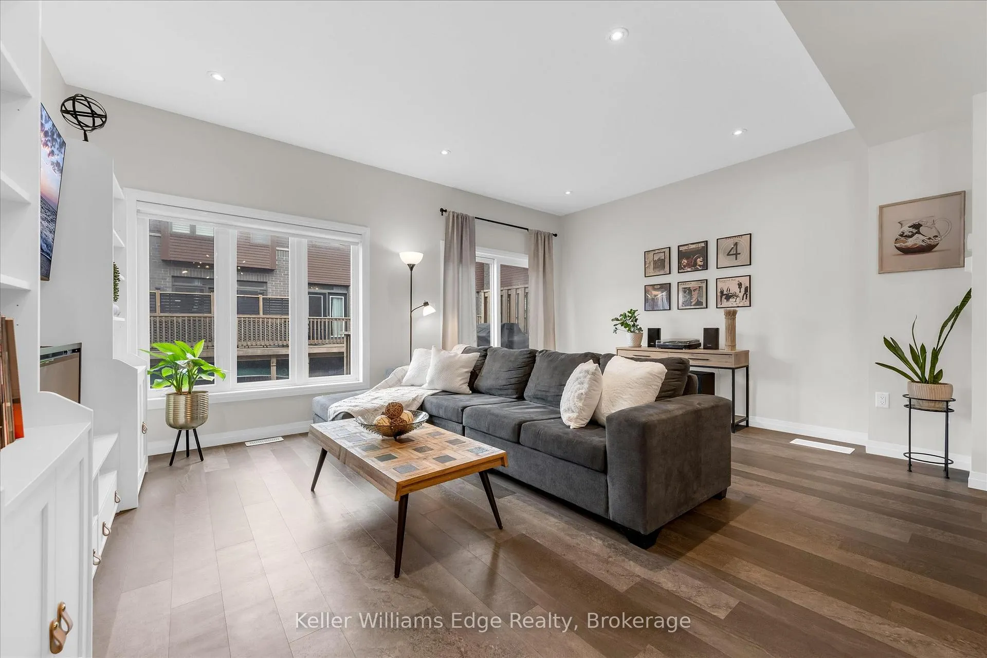 Photo 15 of 90 Soho Street, Hamilton, Stoney Creek Mountain — HOMEH