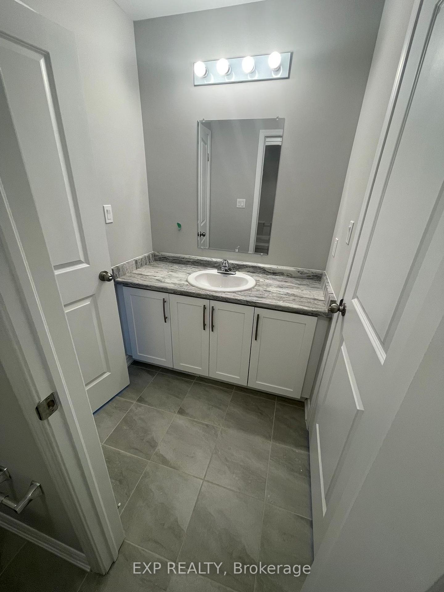 Photo 10 of 212 Pilkington Street, Thorold, Allanburg/Thorold South — HOMEH