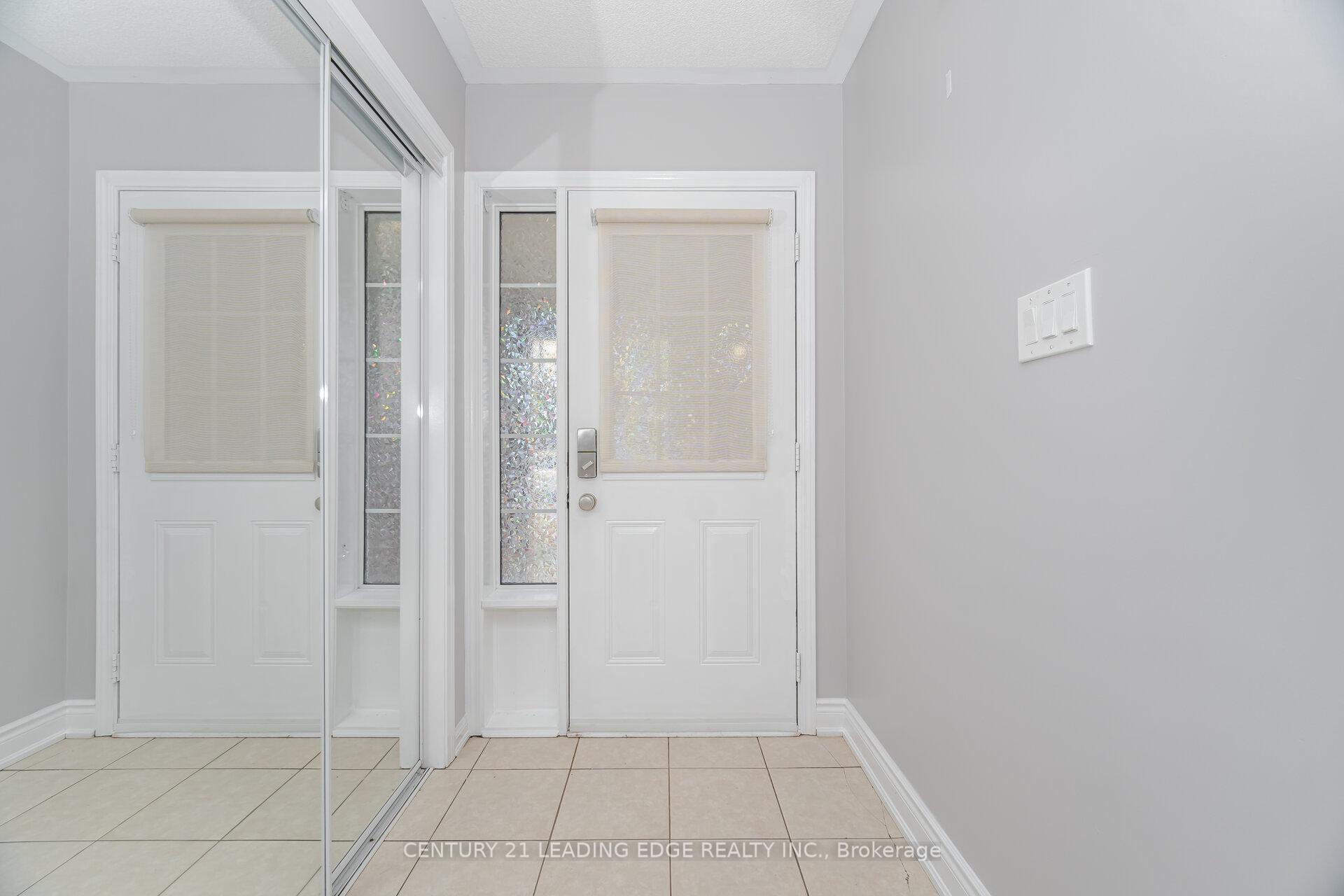 Photo 7 of 42 Memory Lane, Brampton, Northwest Brampton — HOMEH