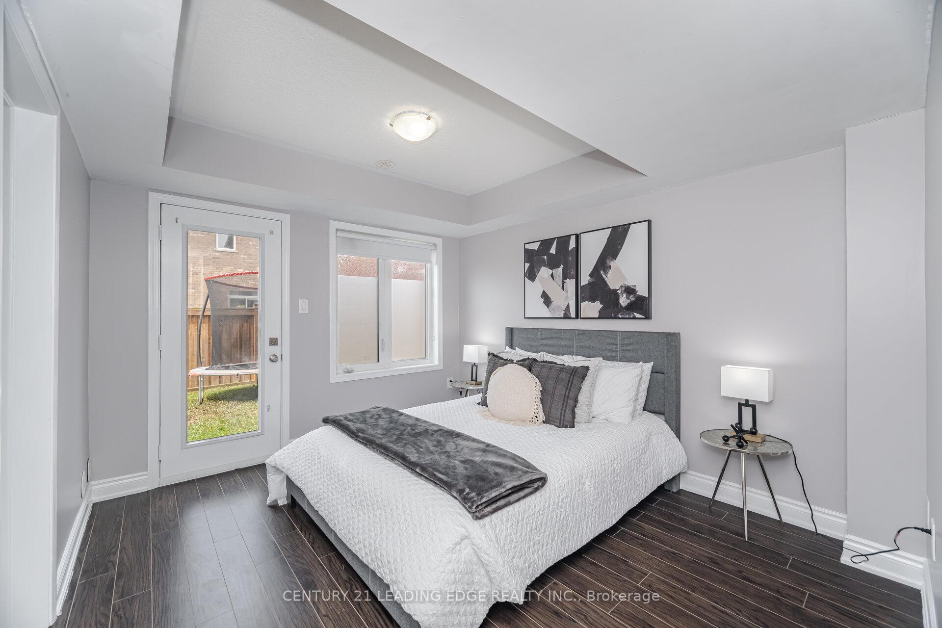 Photo 8 of 42 Memory Lane, Brampton, Northwest Brampton — HOMEH