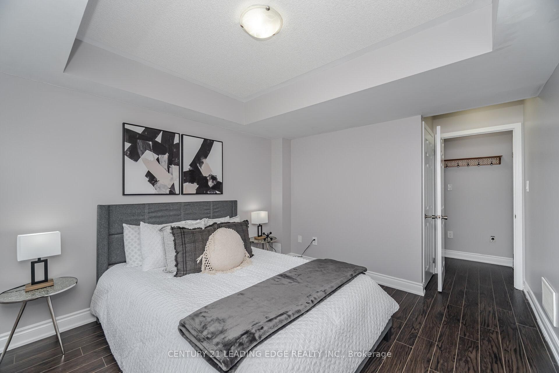 Photo 9 of 42 Memory Lane, Brampton, Northwest Brampton — HOMEH