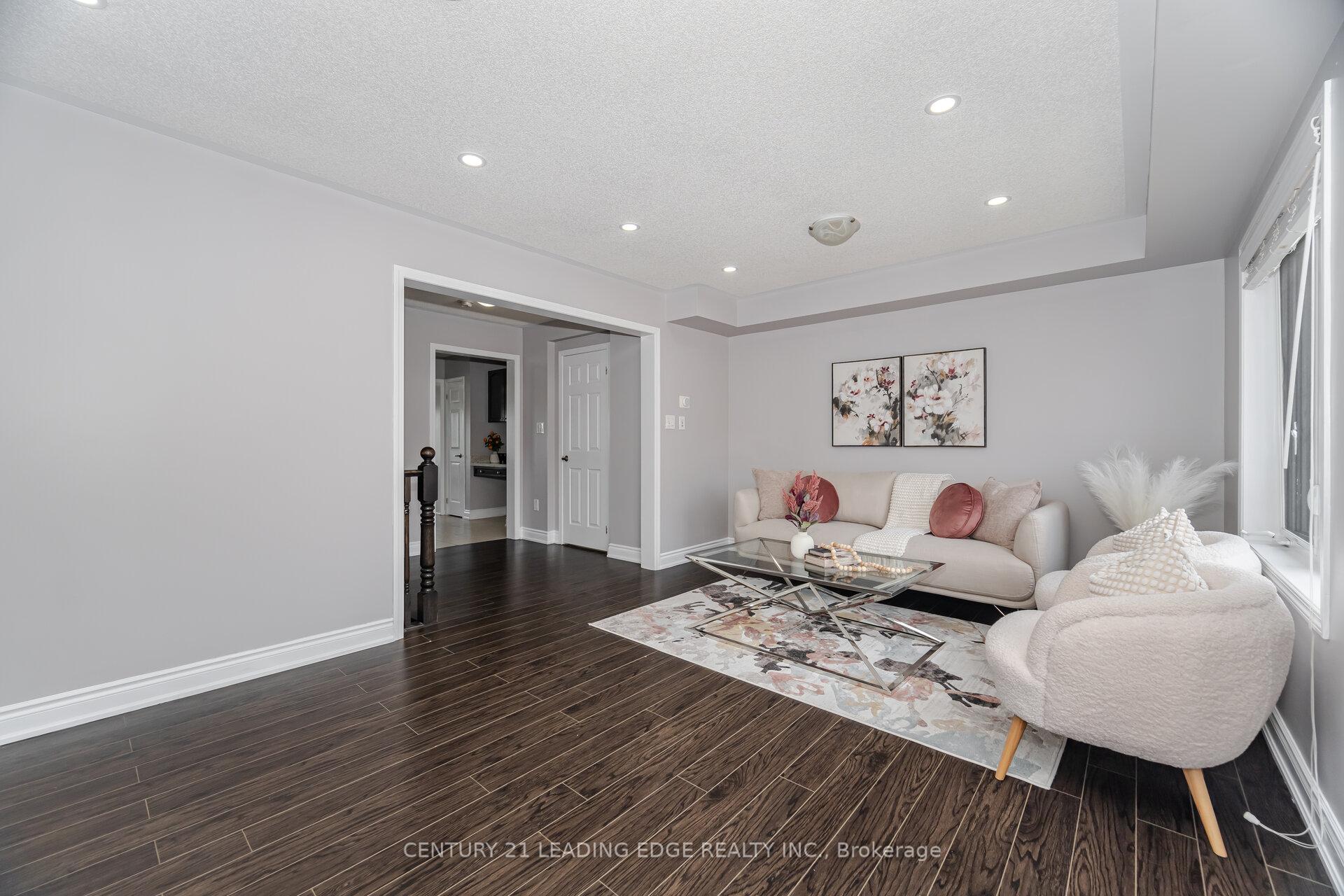 Photo 11 of 42 Memory Lane, Brampton, Northwest Brampton — HOMEH