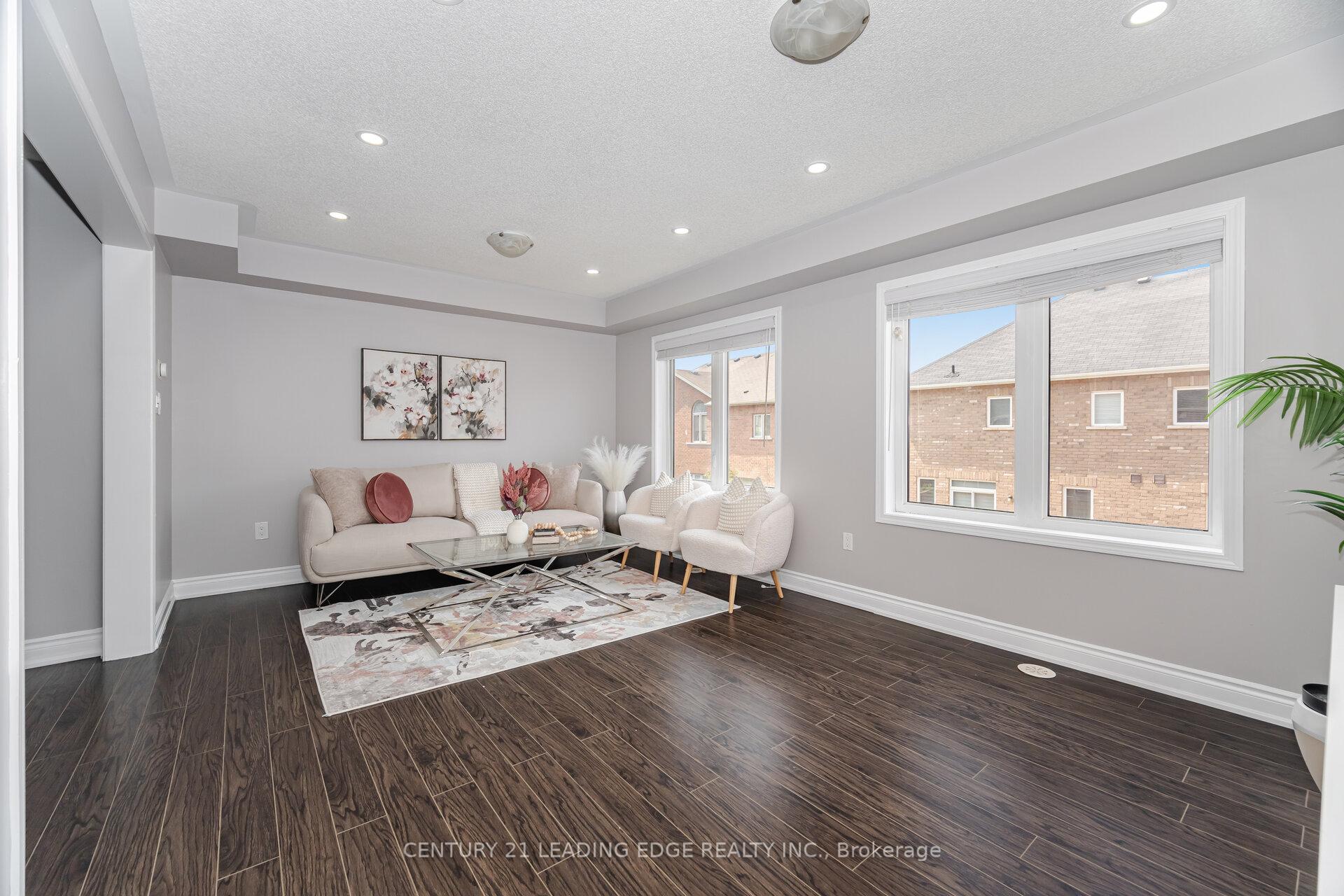 Photo 14 of 42 Memory Lane, Brampton, Northwest Brampton — HOMEH