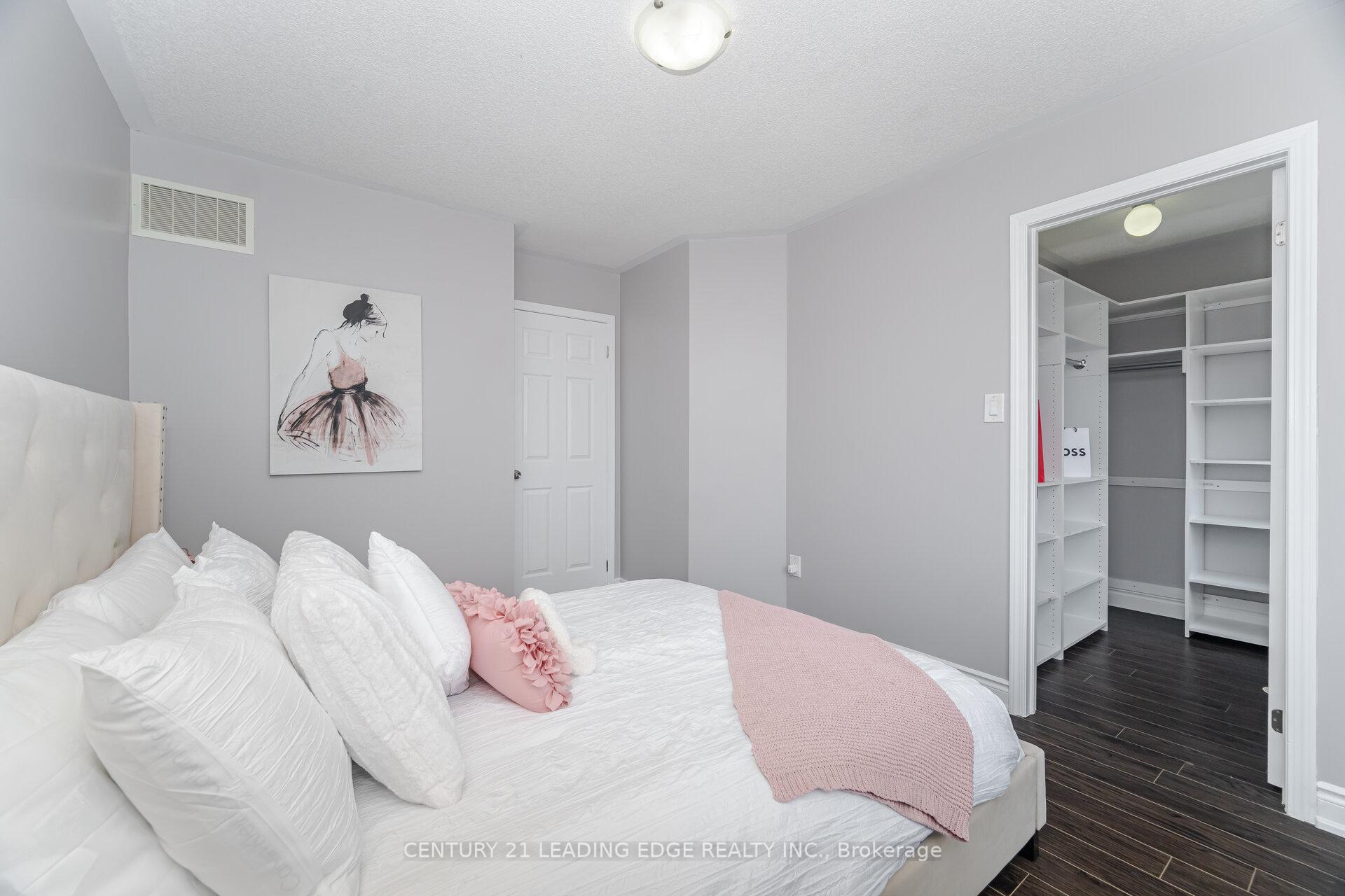 Photo 36 of 42 Memory Lane, Brampton, Northwest Brampton — HOMEH