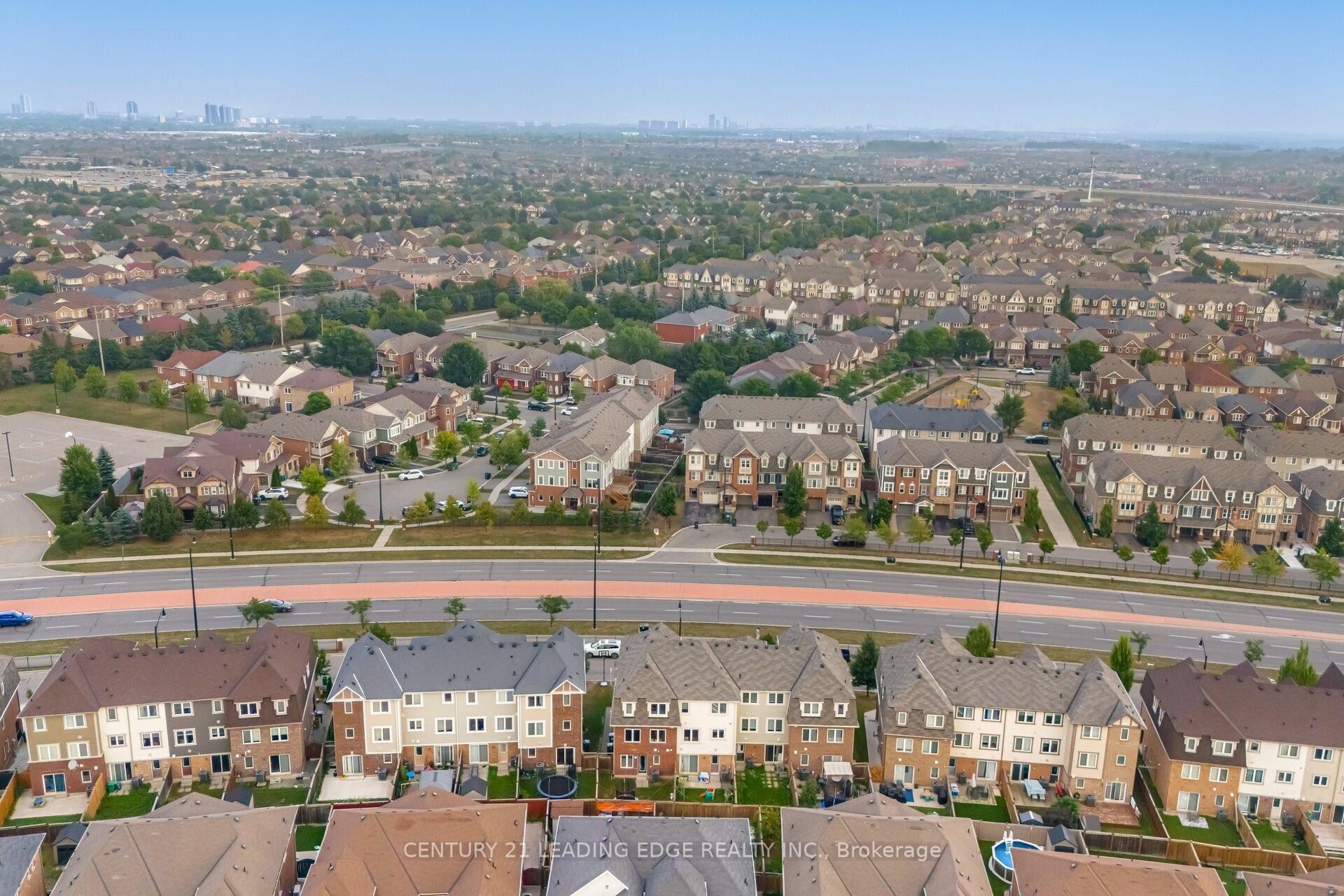 Photo 43 of 42 Memory Lane, Brampton, Northwest Brampton — HOMEH