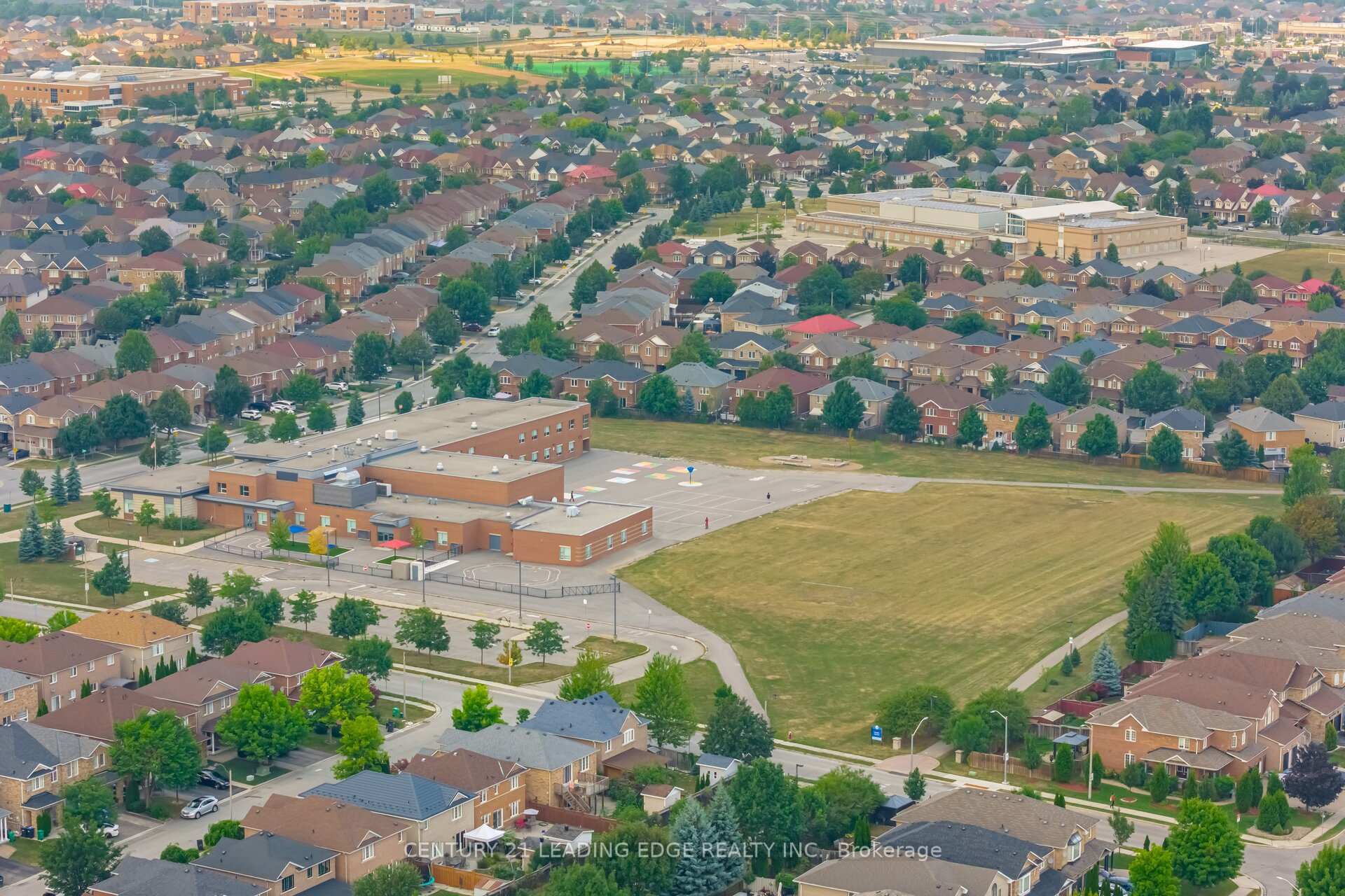 Photo 44 of 42 Memory Lane, Brampton, Northwest Brampton — HOMEH