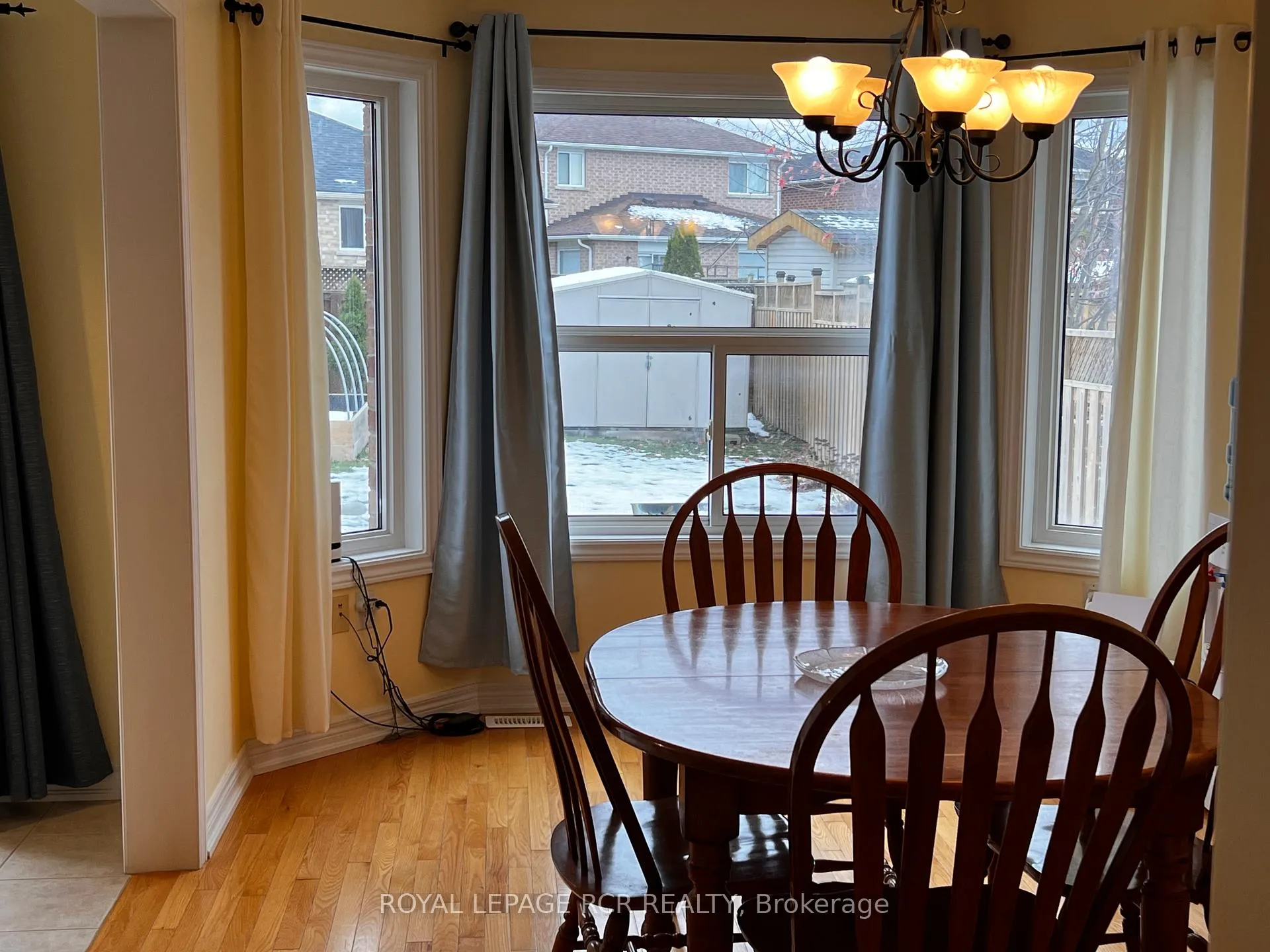 Photo 13 of 45 Buchanan Drive, New Tecumseth, Alliston — HOMEH