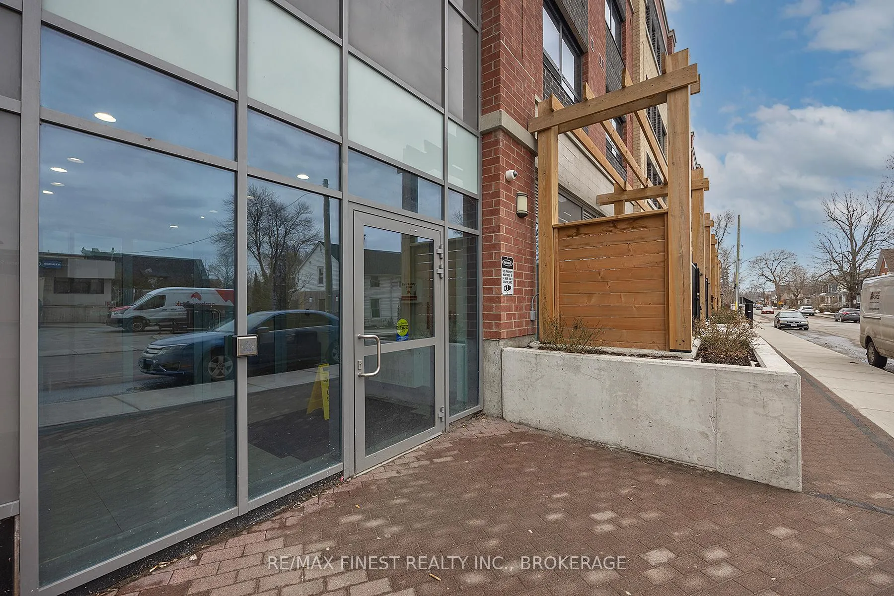 Photo 5 of Unit 930, 652 Princess Street, Kingston, Central City East — HOMEH