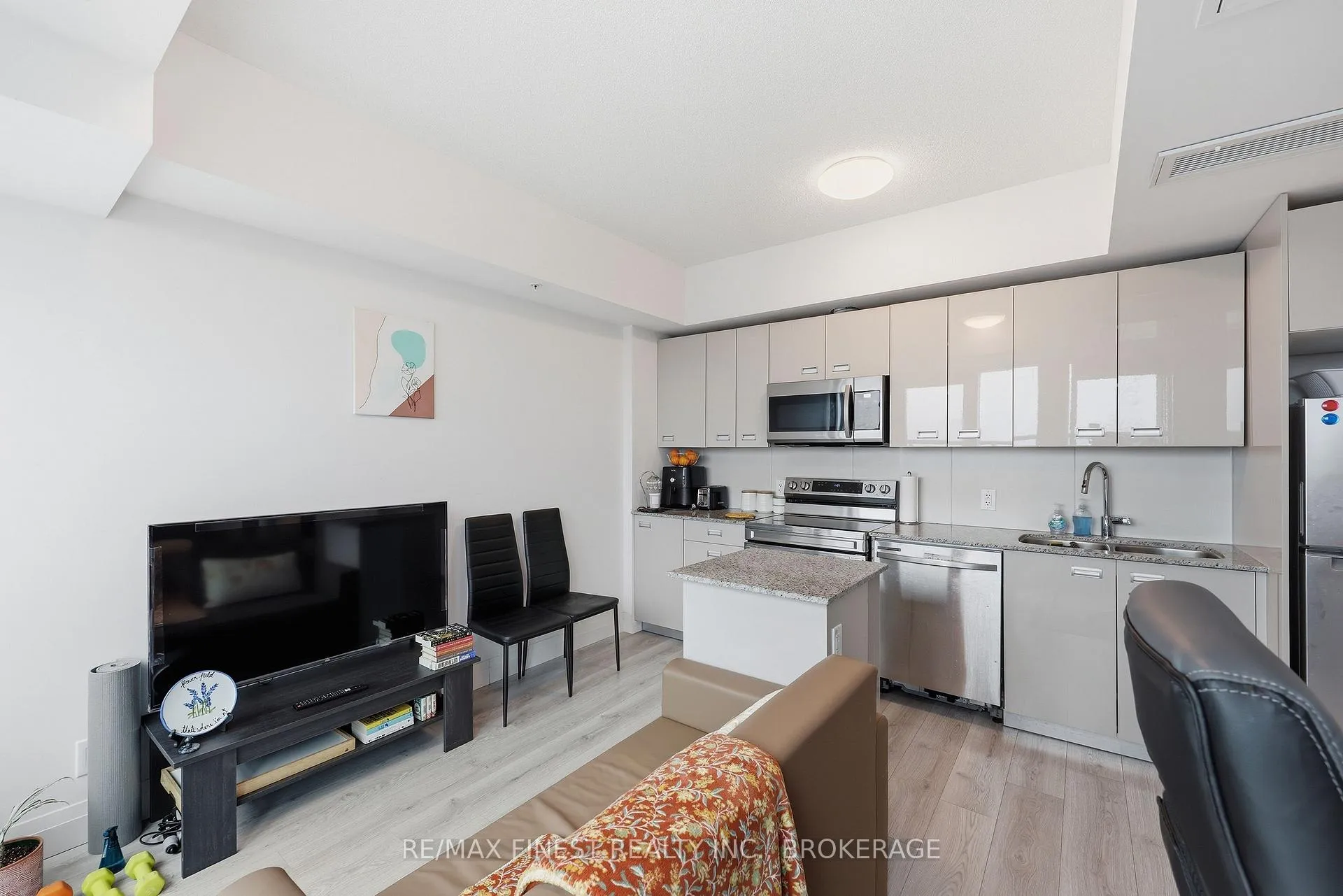 Photo 27 of Unit 930, 652 Princess Street, Kingston, Central City East — HOMEH