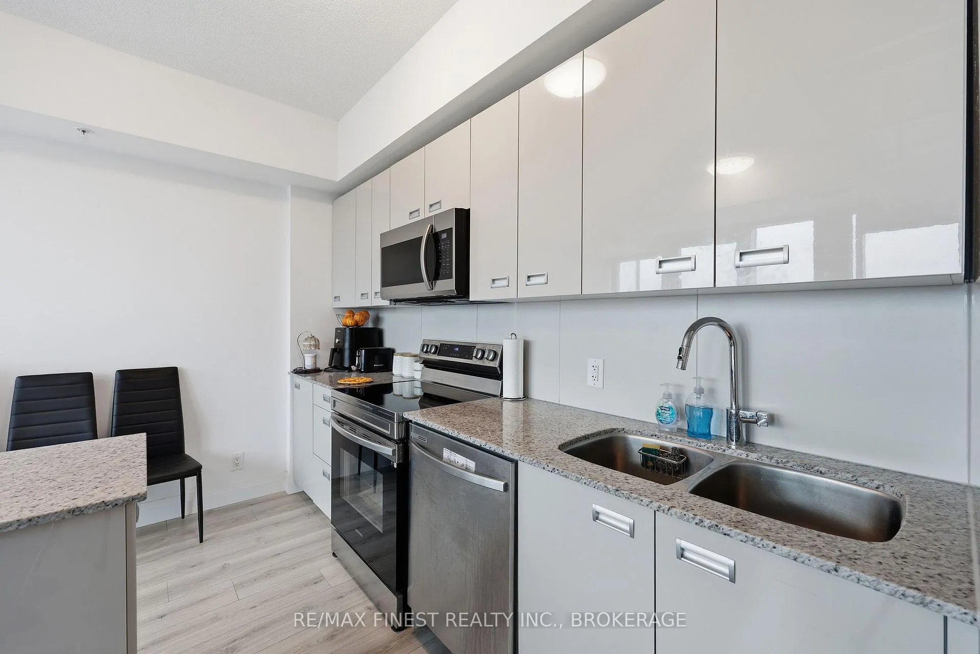 Photo 30 of Unit 930, 652 Princess Street, Kingston, Central City East — HOMEH