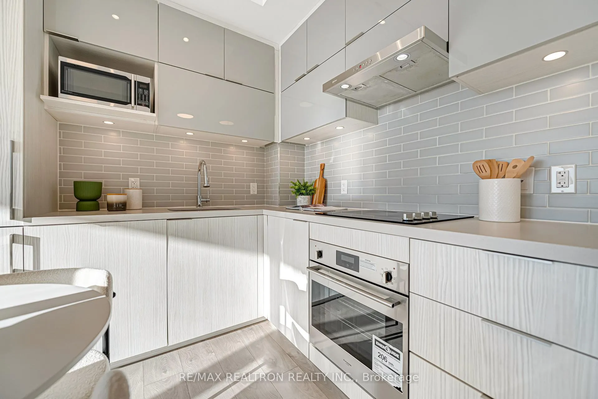 Photo 11 of Unit 1109B, 8 Rouge Valley Drive W, Markham, Unionville — HOMEH