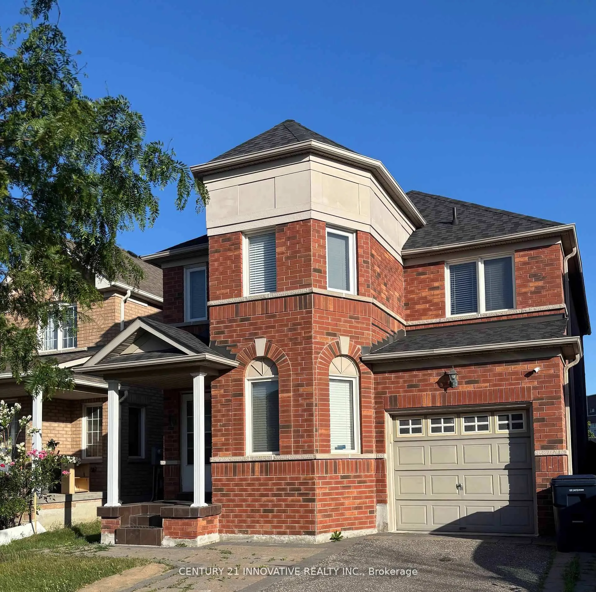 Front of Unit Basement, 13 Grosbeak Crescent