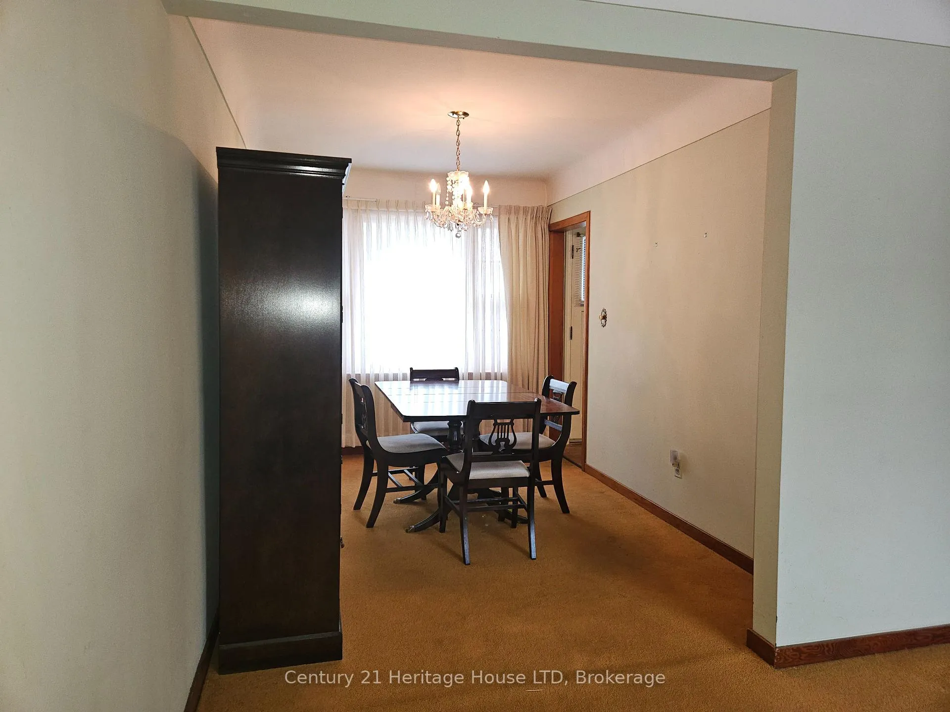 Photo 6 of 6558 Oneil Street, Niagara Falls, Stamford — HOMEH