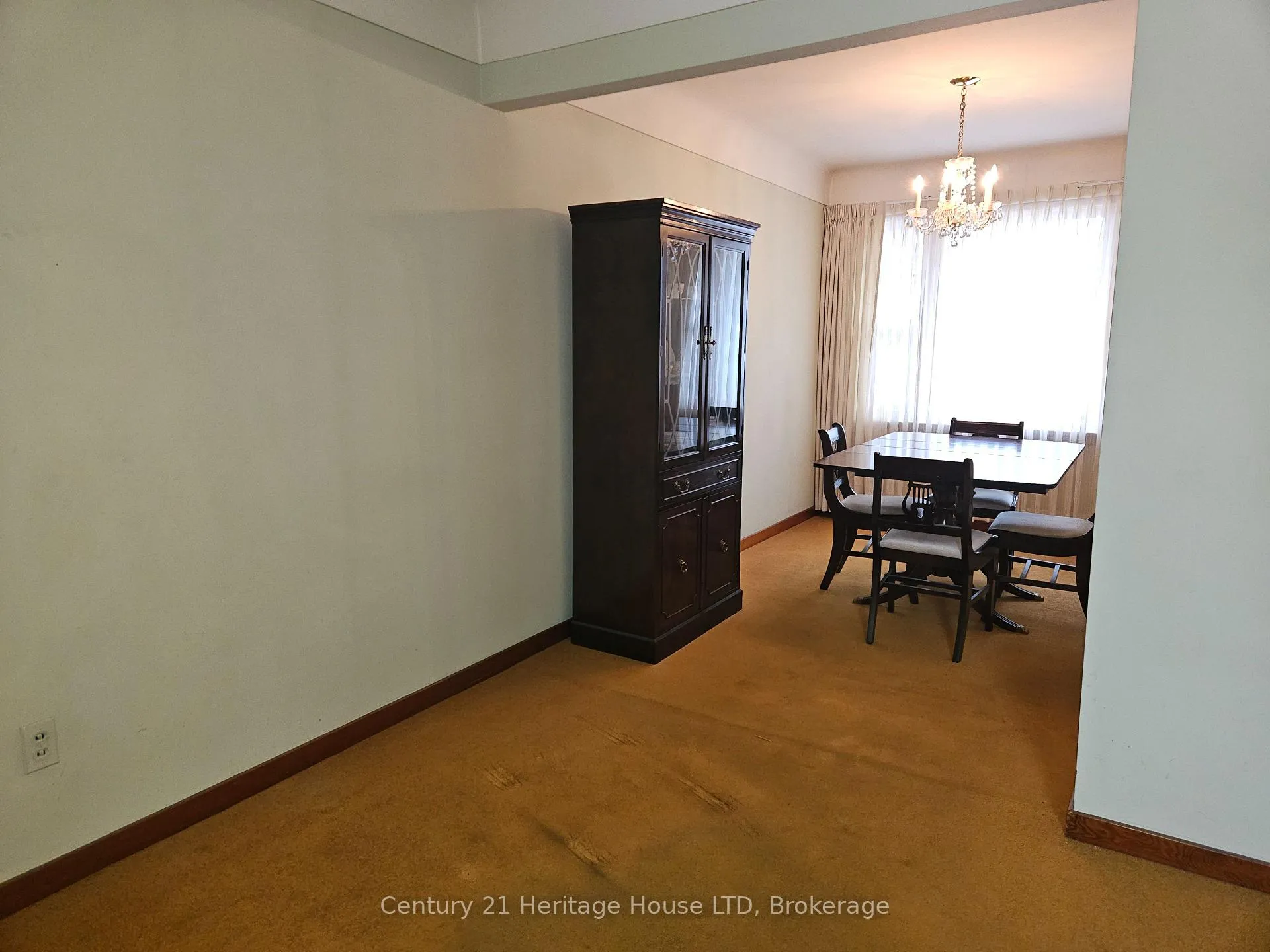 Photo 7 of 6558 Oneil Street, Niagara Falls, Stamford — HOMEH
