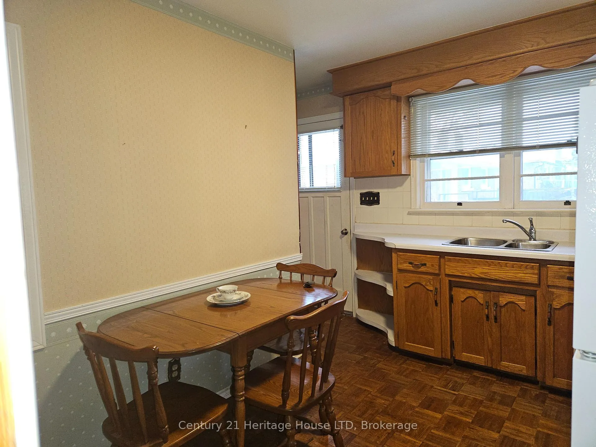 Photo 8 of 6558 Oneil Street, Niagara Falls, Stamford — HOMEH