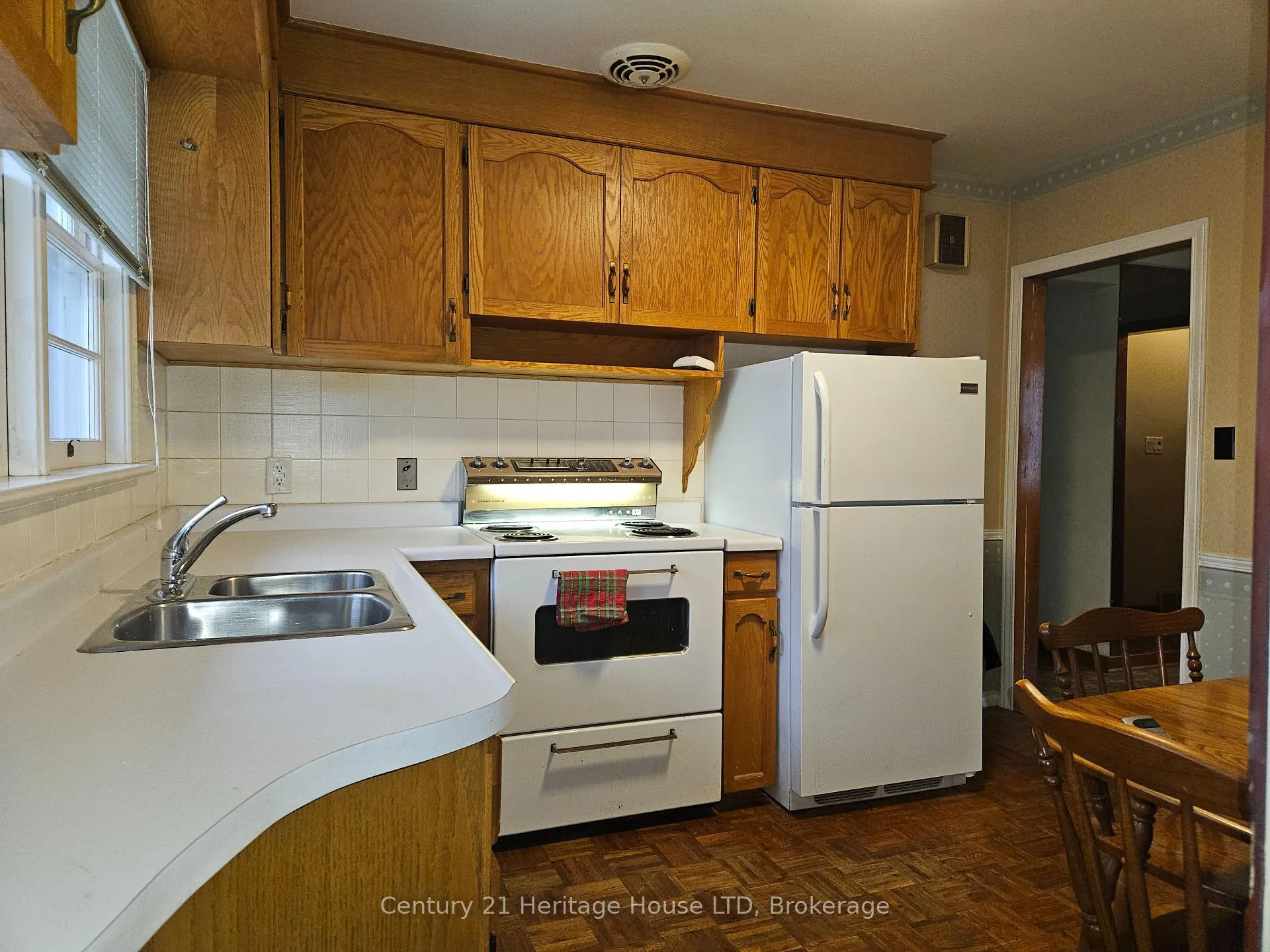 Photo 9 of 6558 Oneil Street, Niagara Falls, Stamford — HOMEH