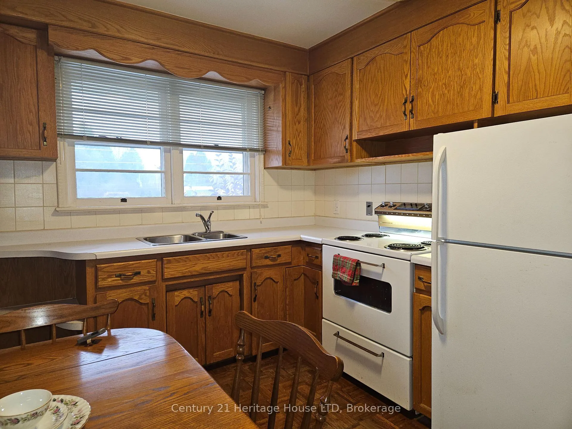 Photo 10 of 6558 Oneil Street, Niagara Falls, Stamford — HOMEH