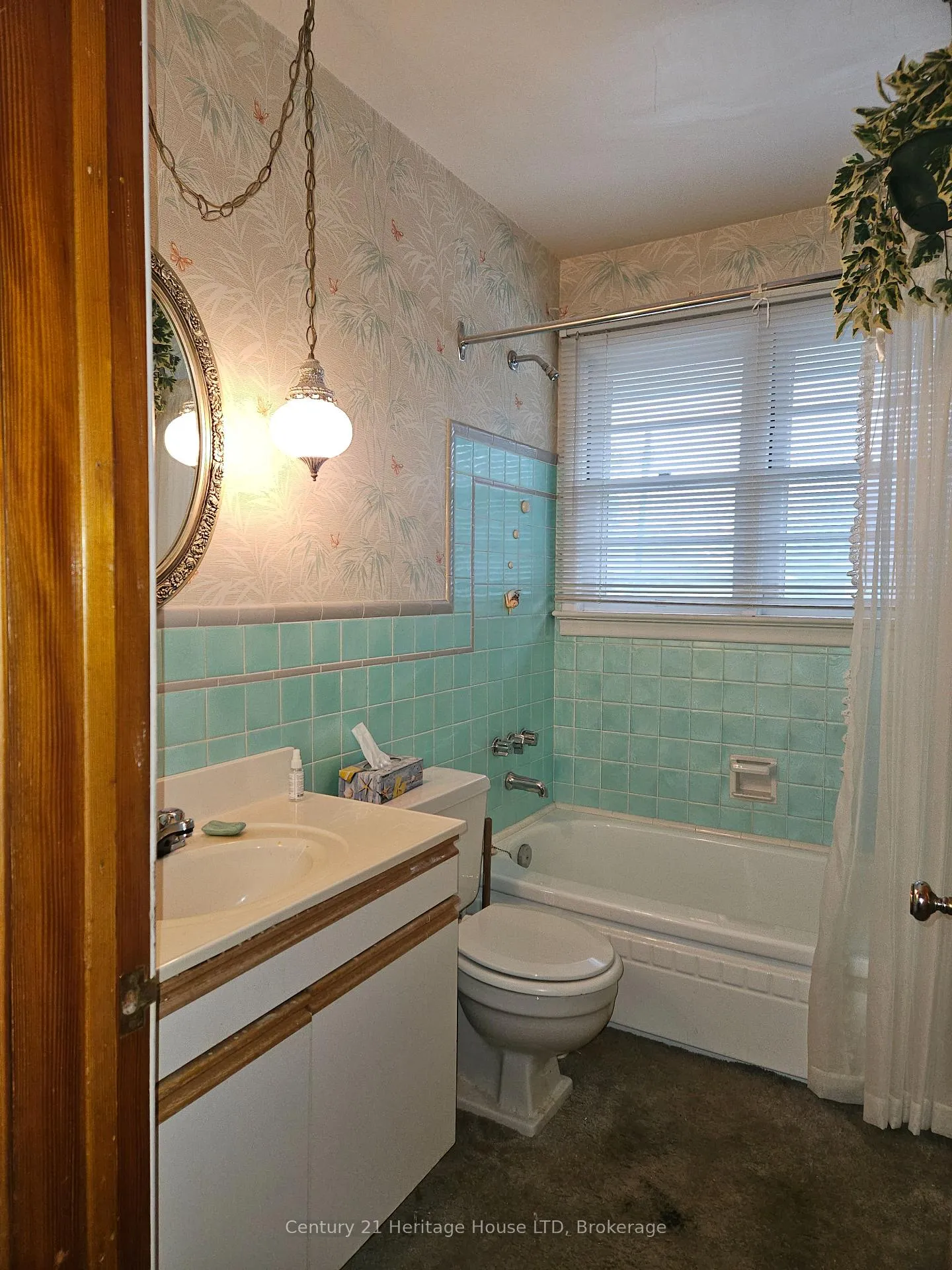 Photo 11 of 6558 Oneil Street, Niagara Falls, Stamford — HOMEH