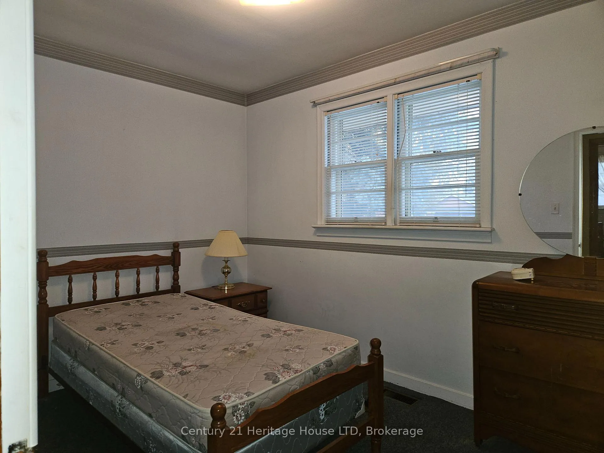 Photo 14 of 6558 Oneil Street, Niagara Falls, Stamford — HOMEH