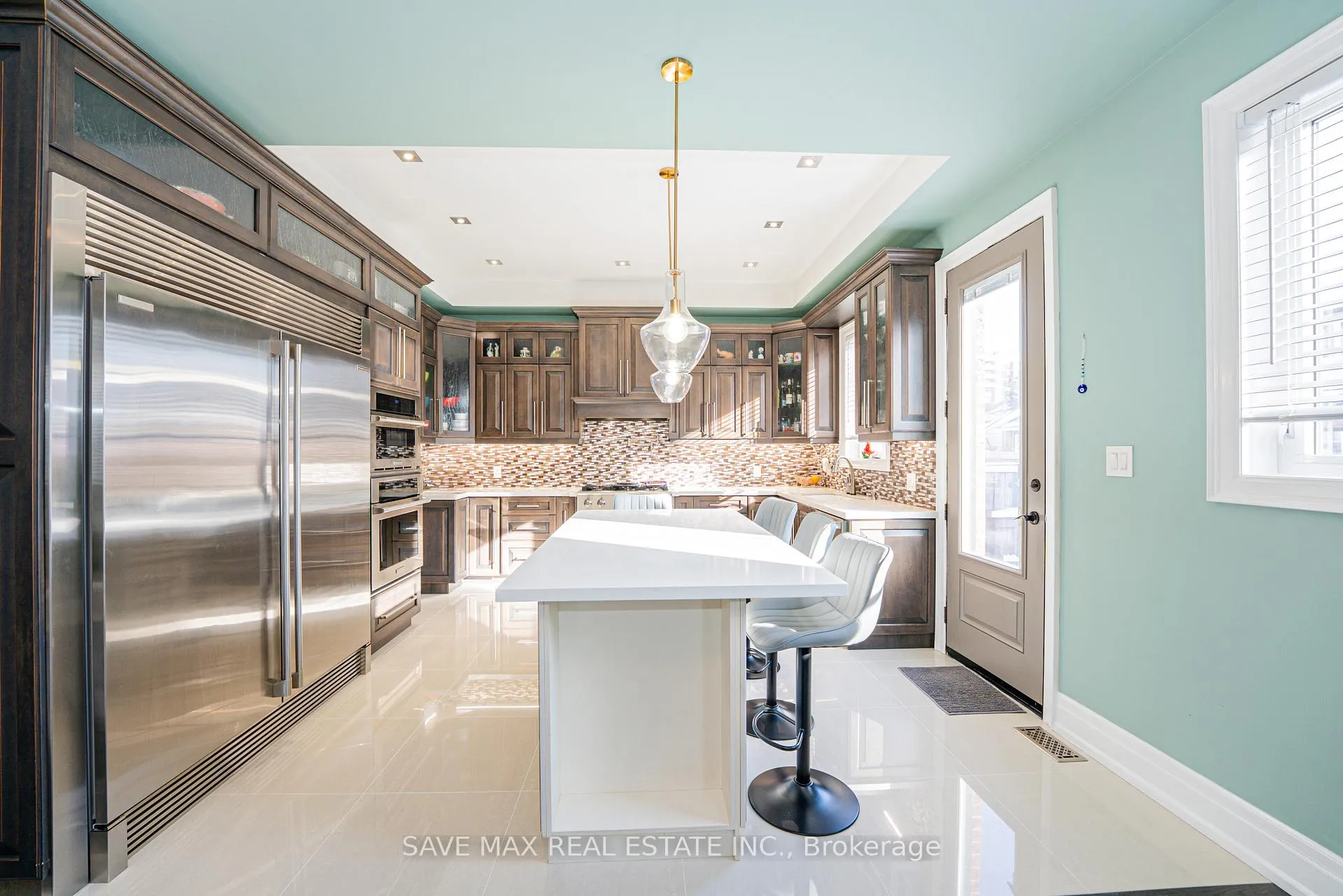 Photo 12 of 23 Hillcrest Avenue, Brampton, Queen Street Corridor — HOMEH