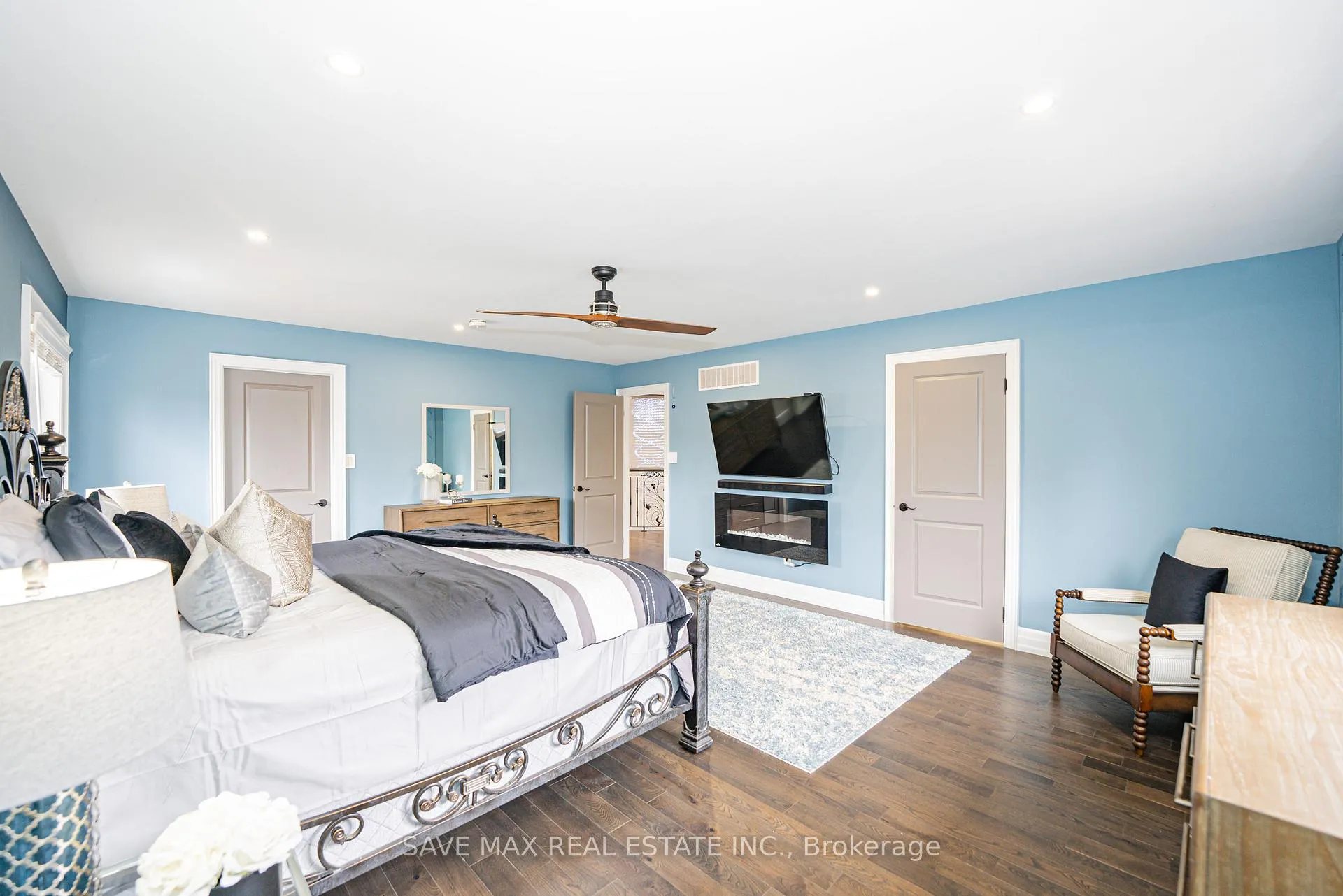 Photo 18 of 23 Hillcrest Avenue, Brampton, Queen Street Corridor — HOMEH