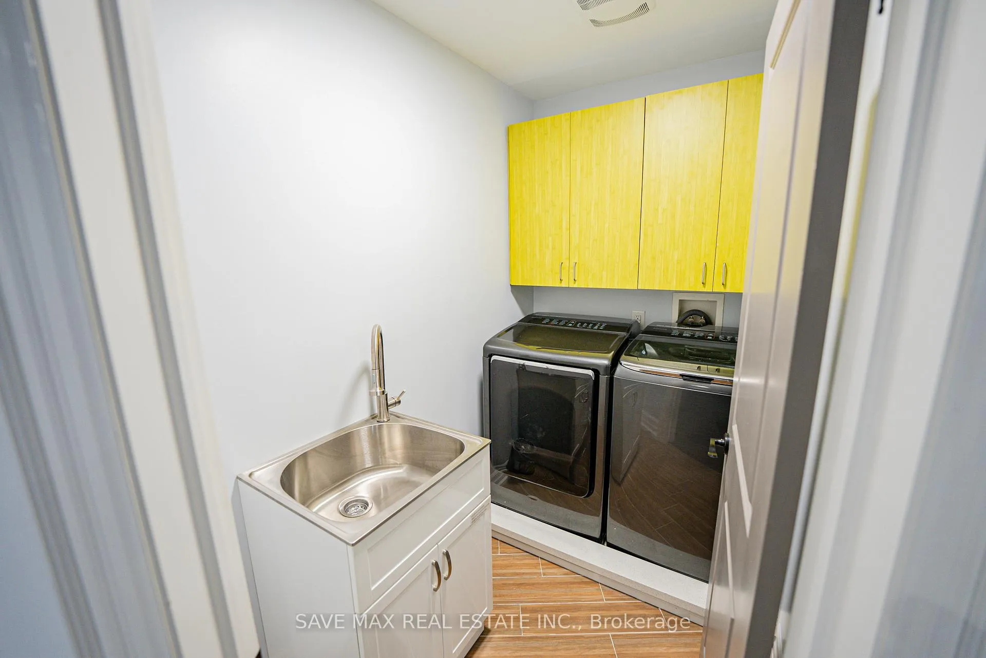 Photo 27 of 23 Hillcrest Avenue, Brampton, Queen Street Corridor — HOMEH
