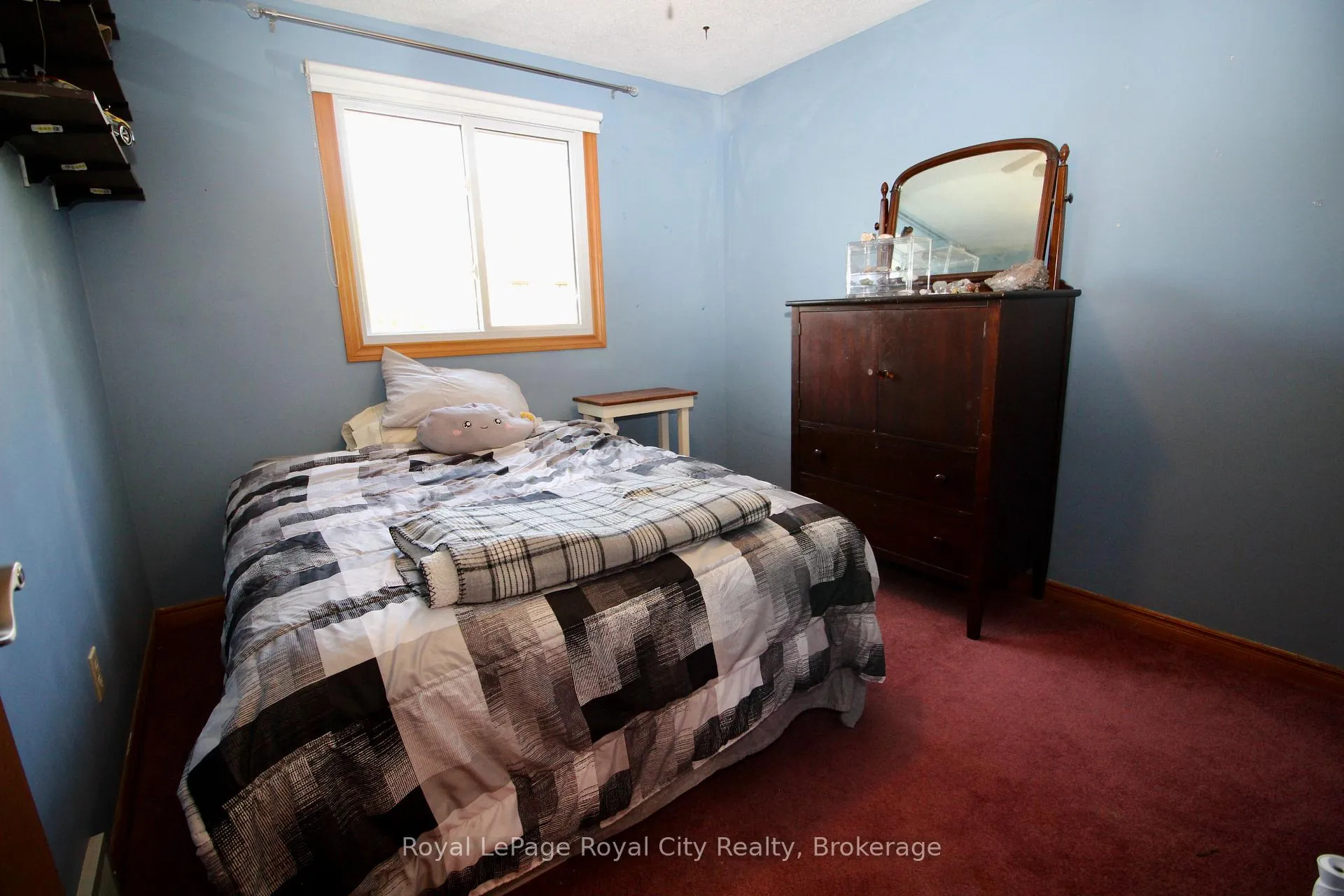 Photo 20 of 40 Shoemaker Crescent, Guelph, Willow West/Sugarbush/West Acres — HOMEH