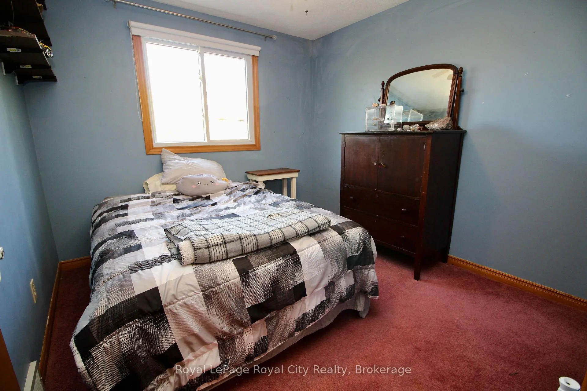 Photo 21 of 40 Shoemaker Crescent, Guelph, Willow West/Sugarbush/West Acres — HOMEH