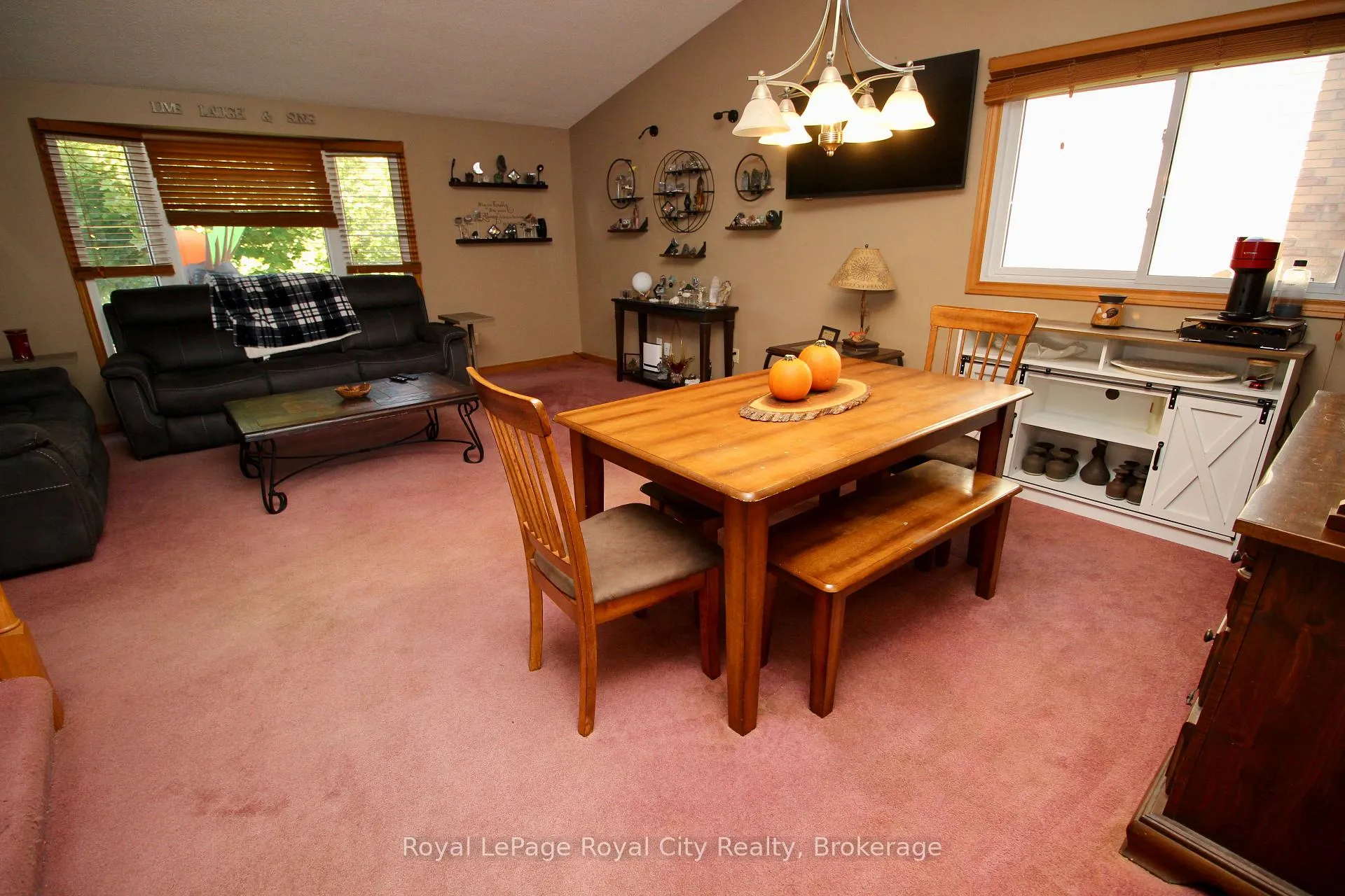 Photo 26 of 40 Shoemaker Crescent, Guelph, Willow West/Sugarbush/West Acres — HOMEH
