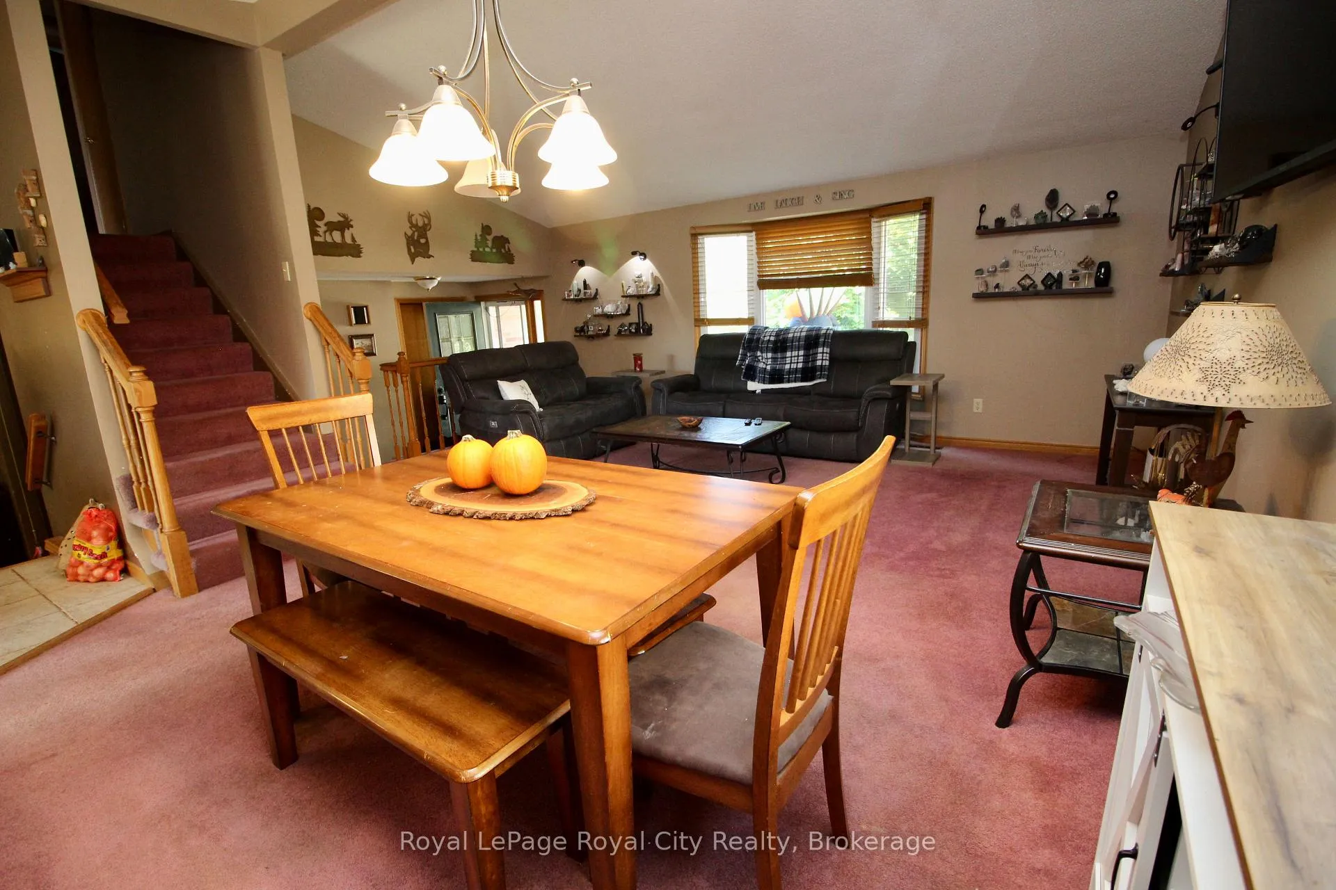 Photo 27 of 40 Shoemaker Crescent, Guelph, Willow West/Sugarbush/West Acres — HOMEH