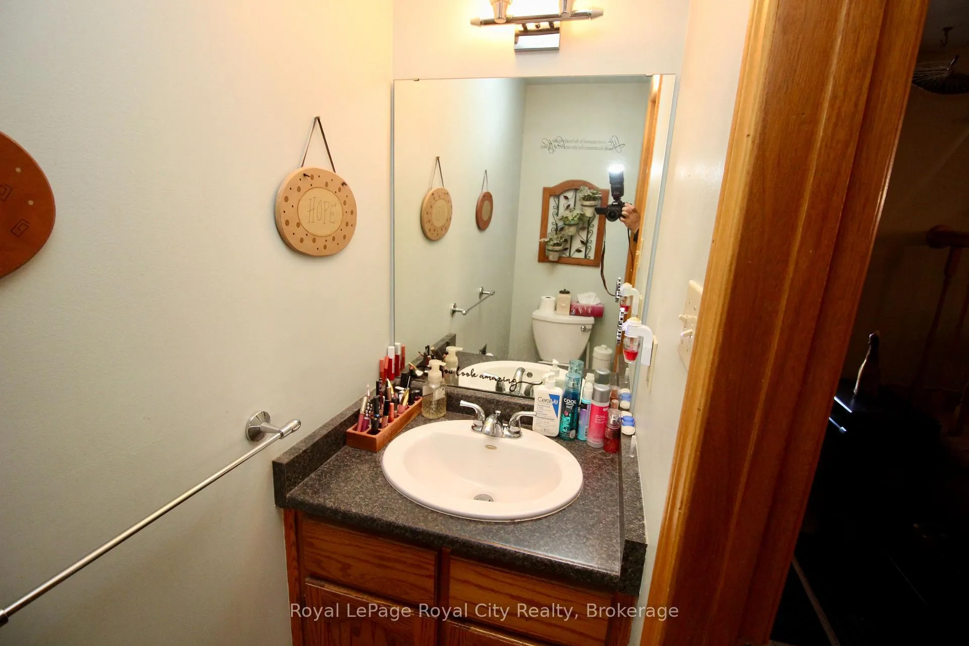 Photo 29 of 40 Shoemaker Crescent, Guelph, Willow West/Sugarbush/West Acres — HOMEH