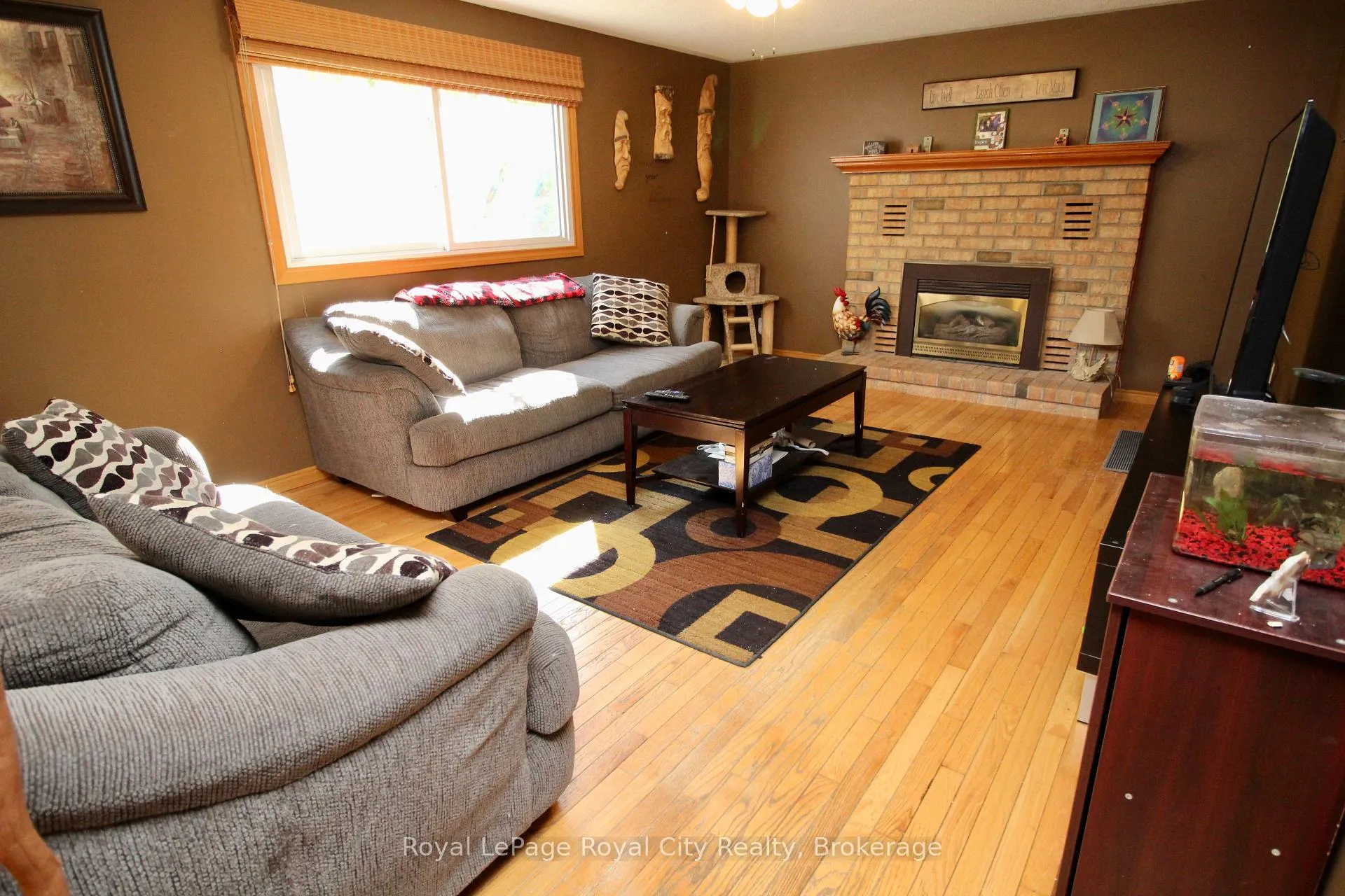 Photo 38 of 40 Shoemaker Crescent, Guelph, Willow West/Sugarbush/West Acres — HOMEH