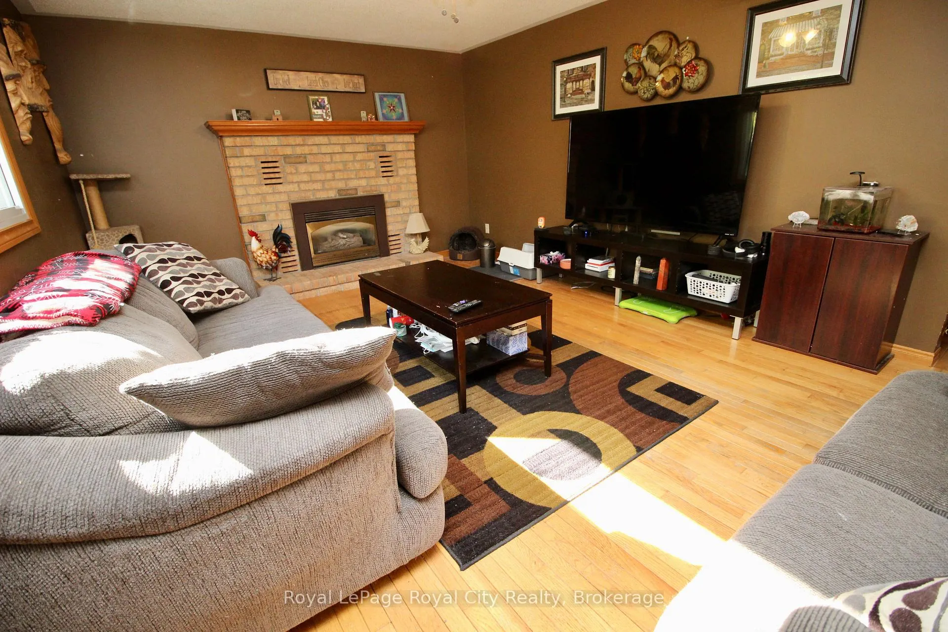 Photo 39 of 40 Shoemaker Crescent, Guelph, Willow West/Sugarbush/West Acres — HOMEH