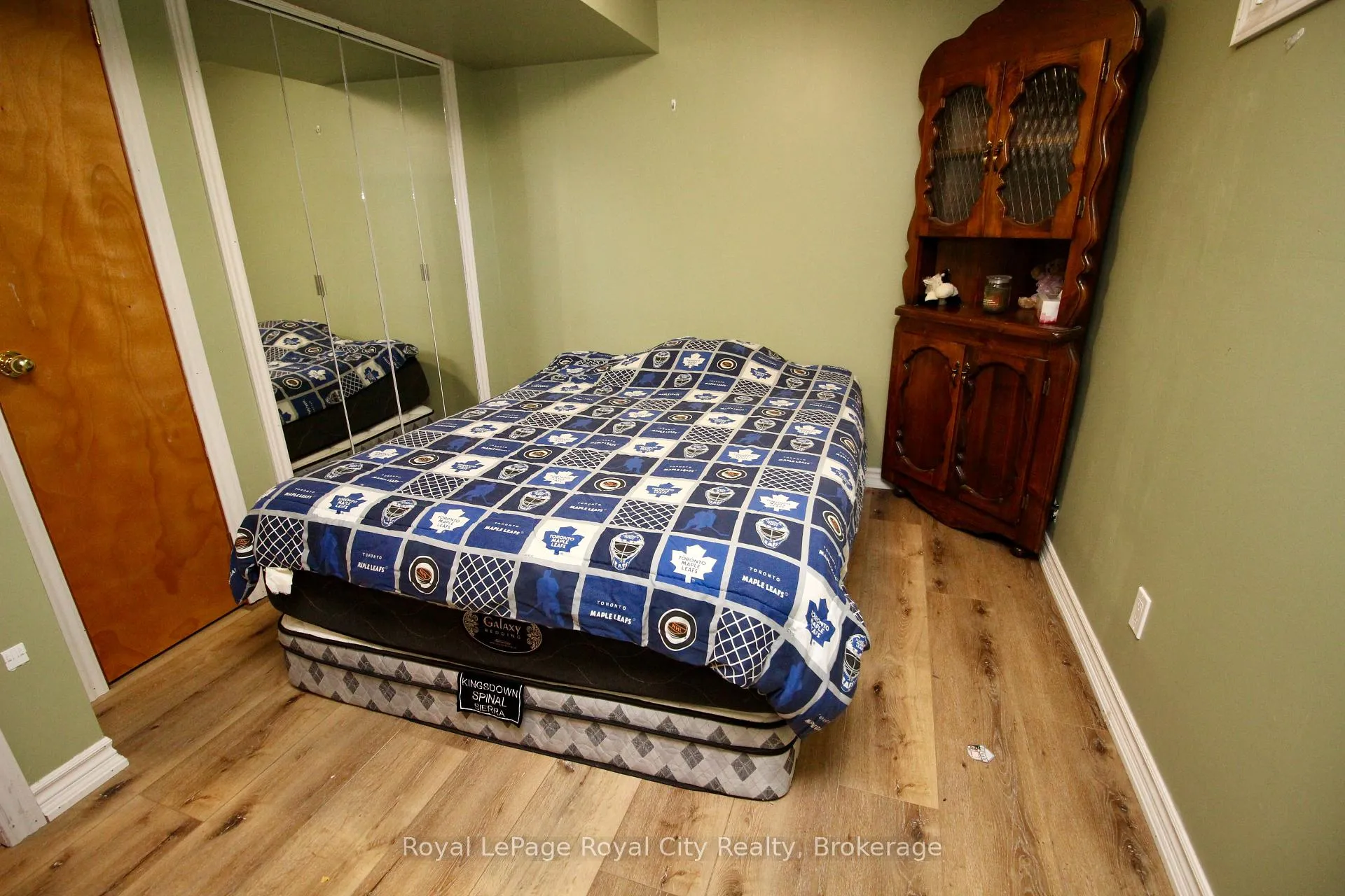 Photo 45 of 40 Shoemaker Crescent, Guelph, Willow West/Sugarbush/West Acres — HOMEH